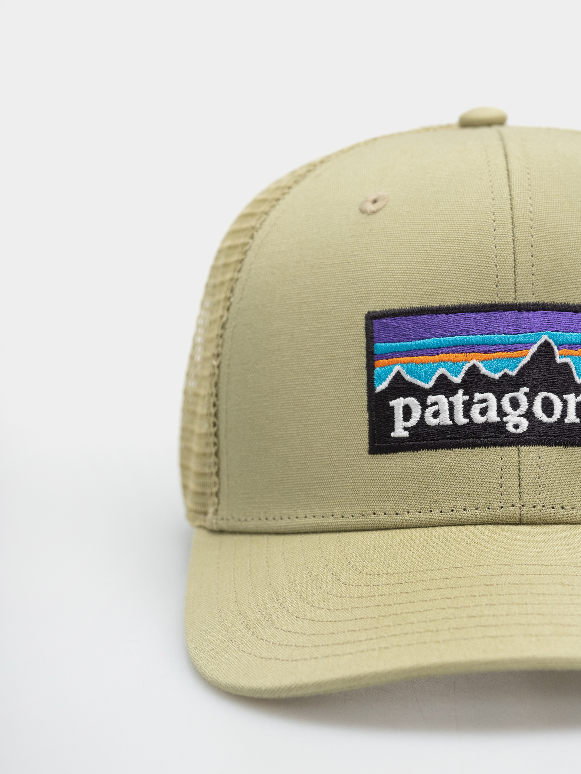 Czapka z daszkiem Patagonia P 6 Logo Trucker (gumtree green)