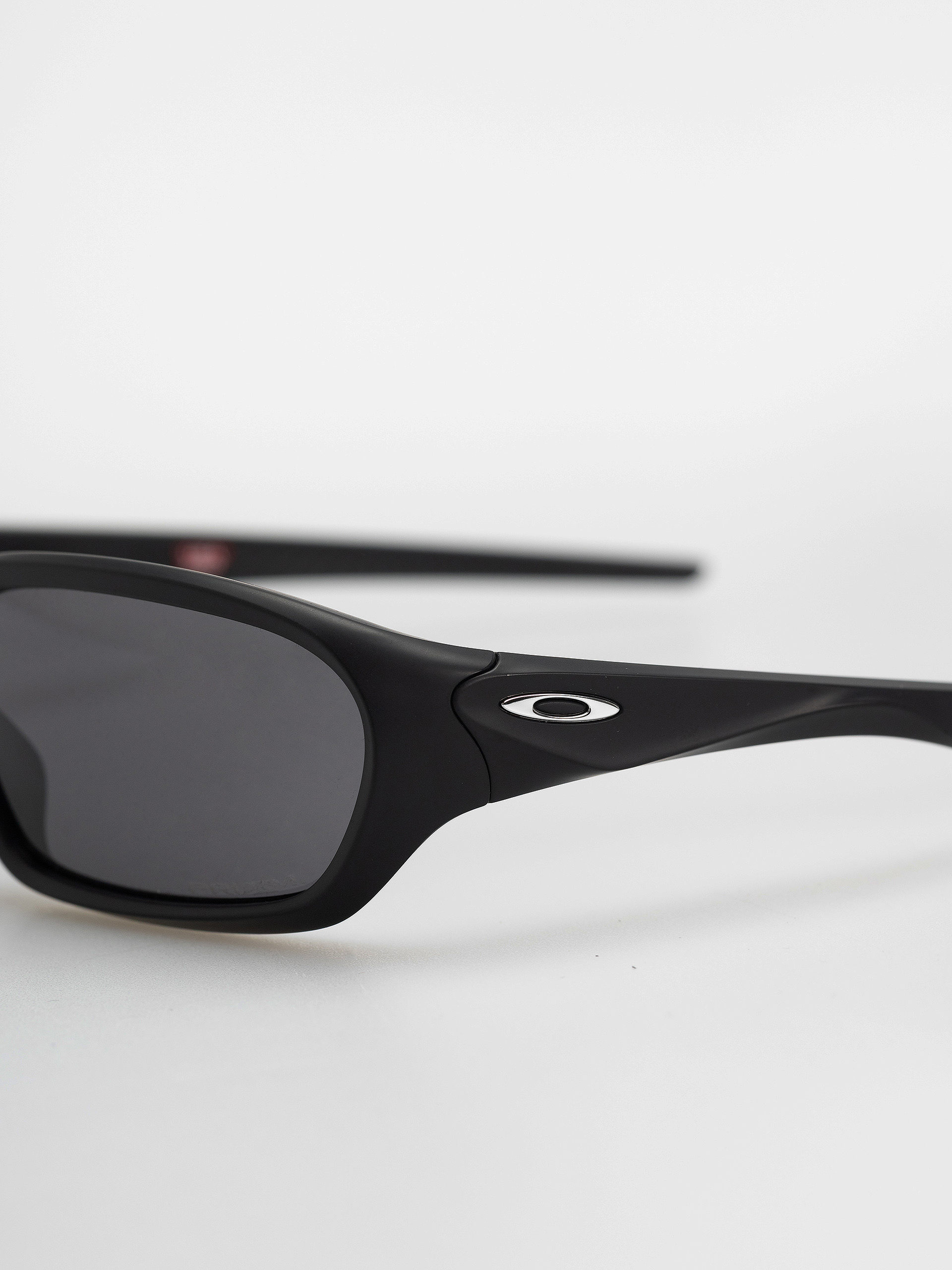 Okulary przeciwsłoneczne Oakley Terraforma (matte black/prizm grey)