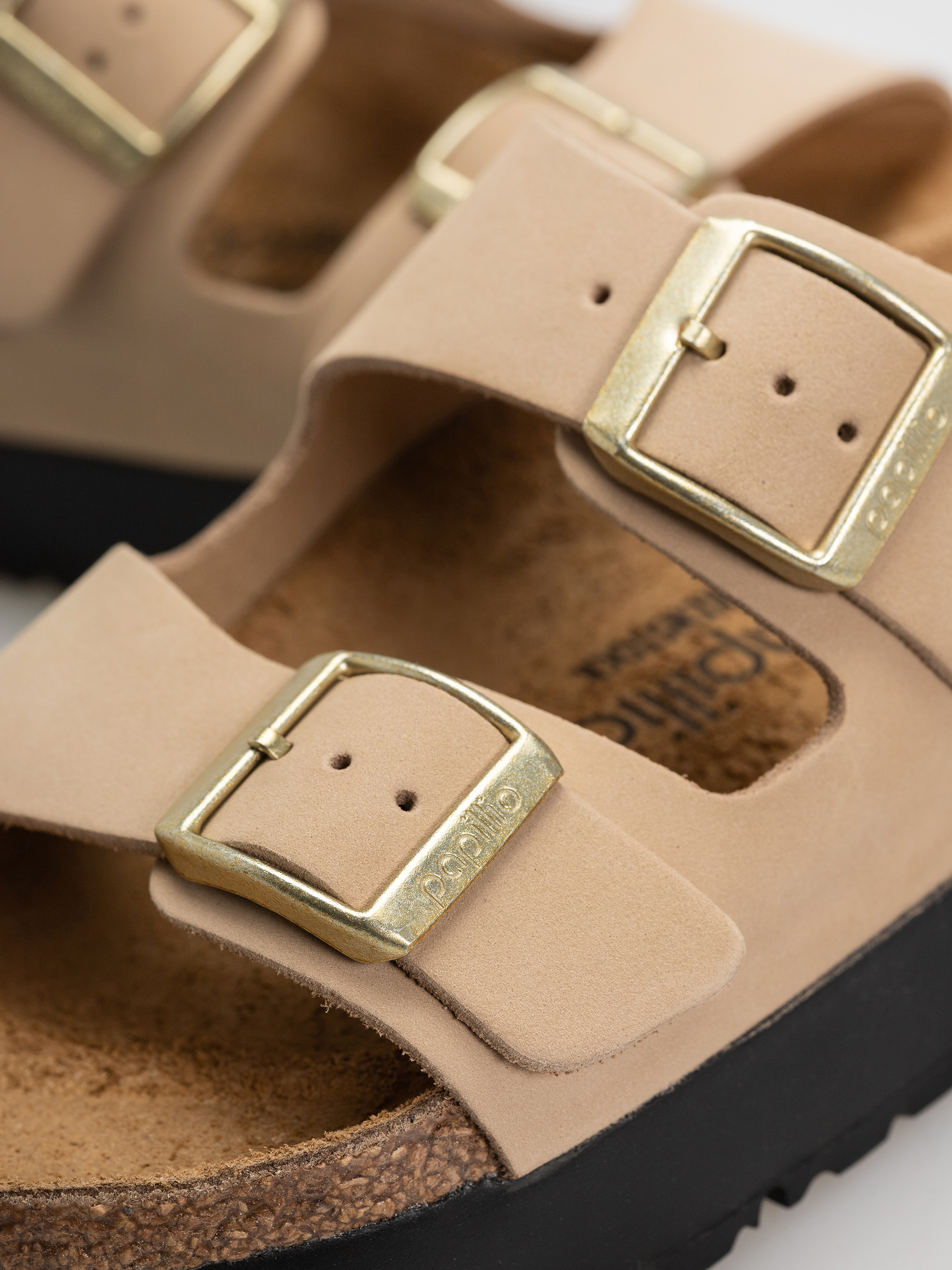 Klapki Birkenstock Arizona Flex Platform Nubuck Leather Narrow Wmn (sandcastle)