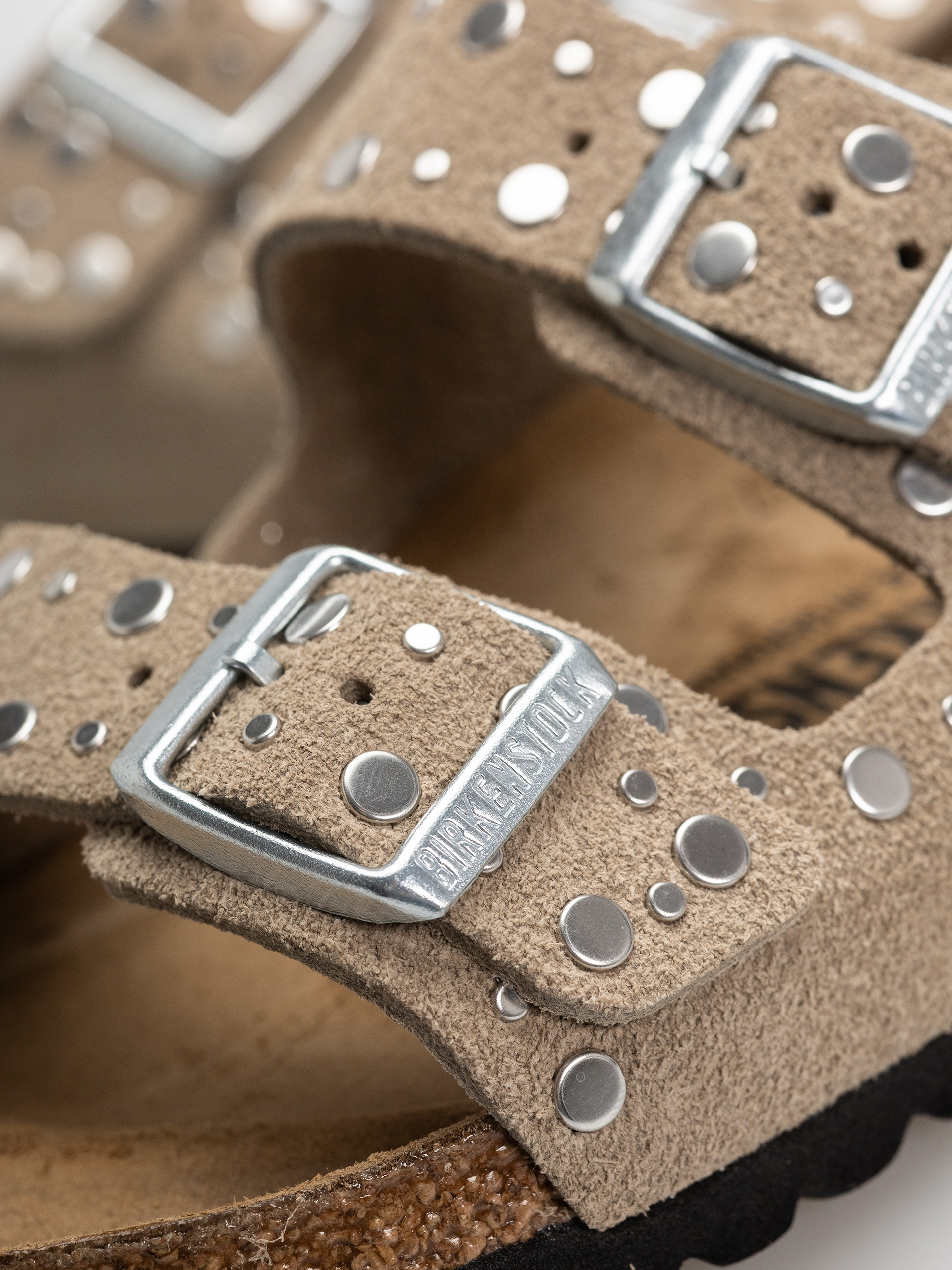 Klapki Birkenstock Arizona Rivets Suede Leather Narrow Wmn (taupe)