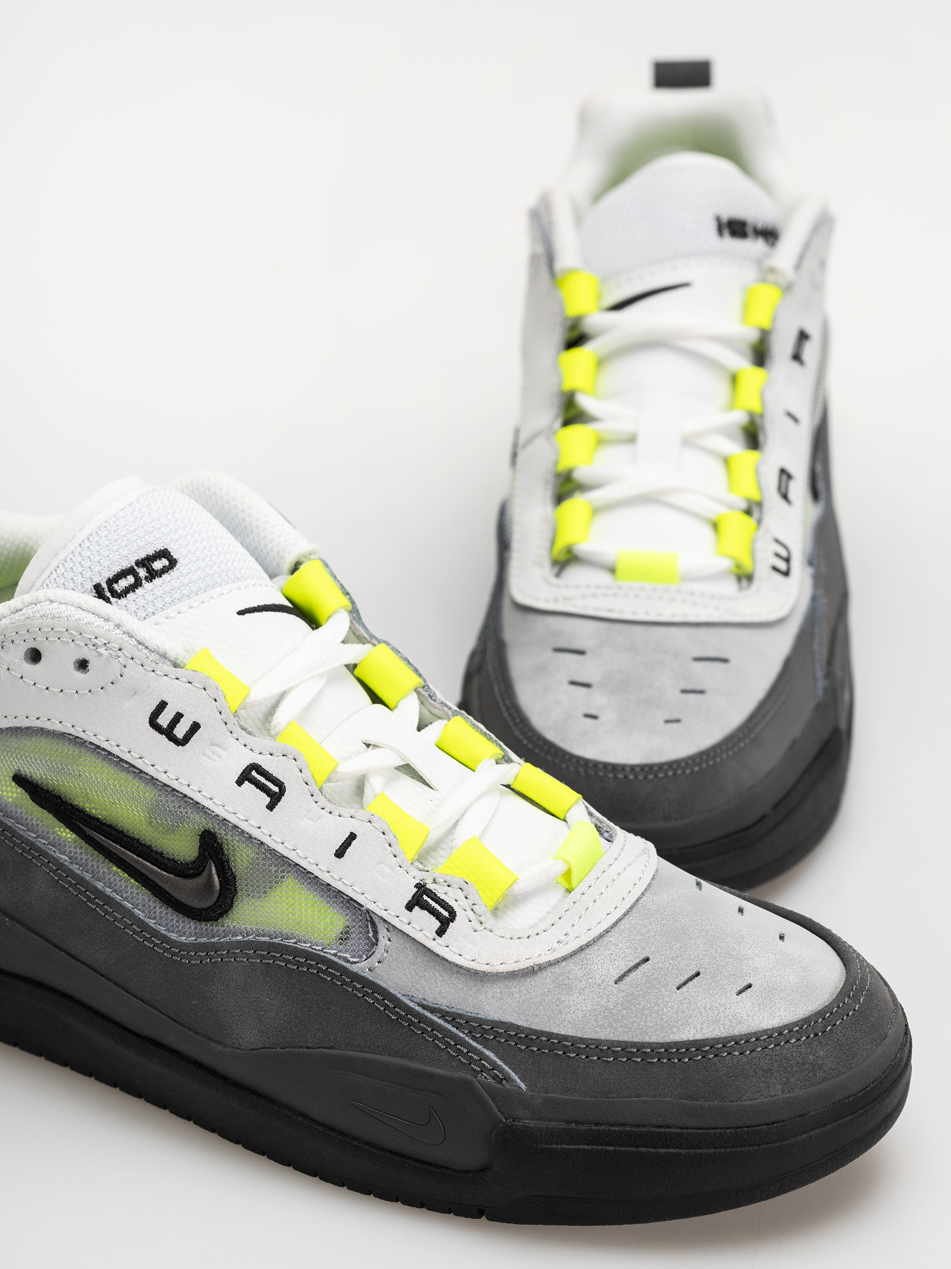 Buty Nike SB Air Max Ishod (black/neon yellow anthracite lt graphite)