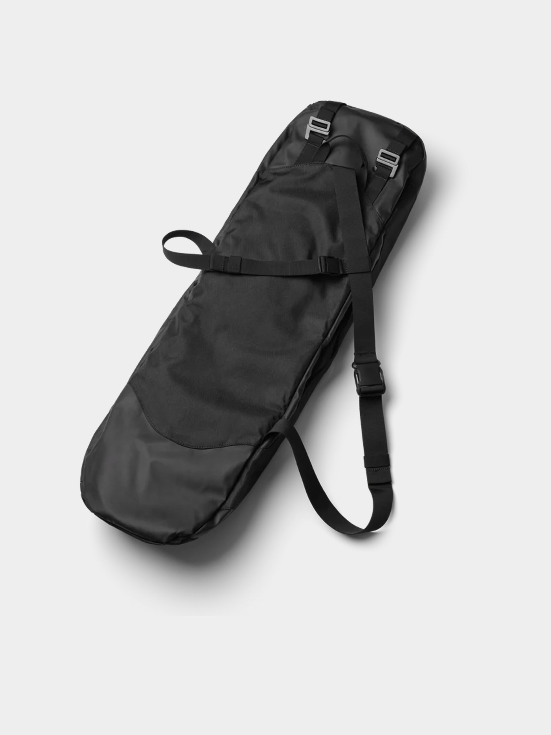 Plecak Db Skate Carrier 32L (black out)
