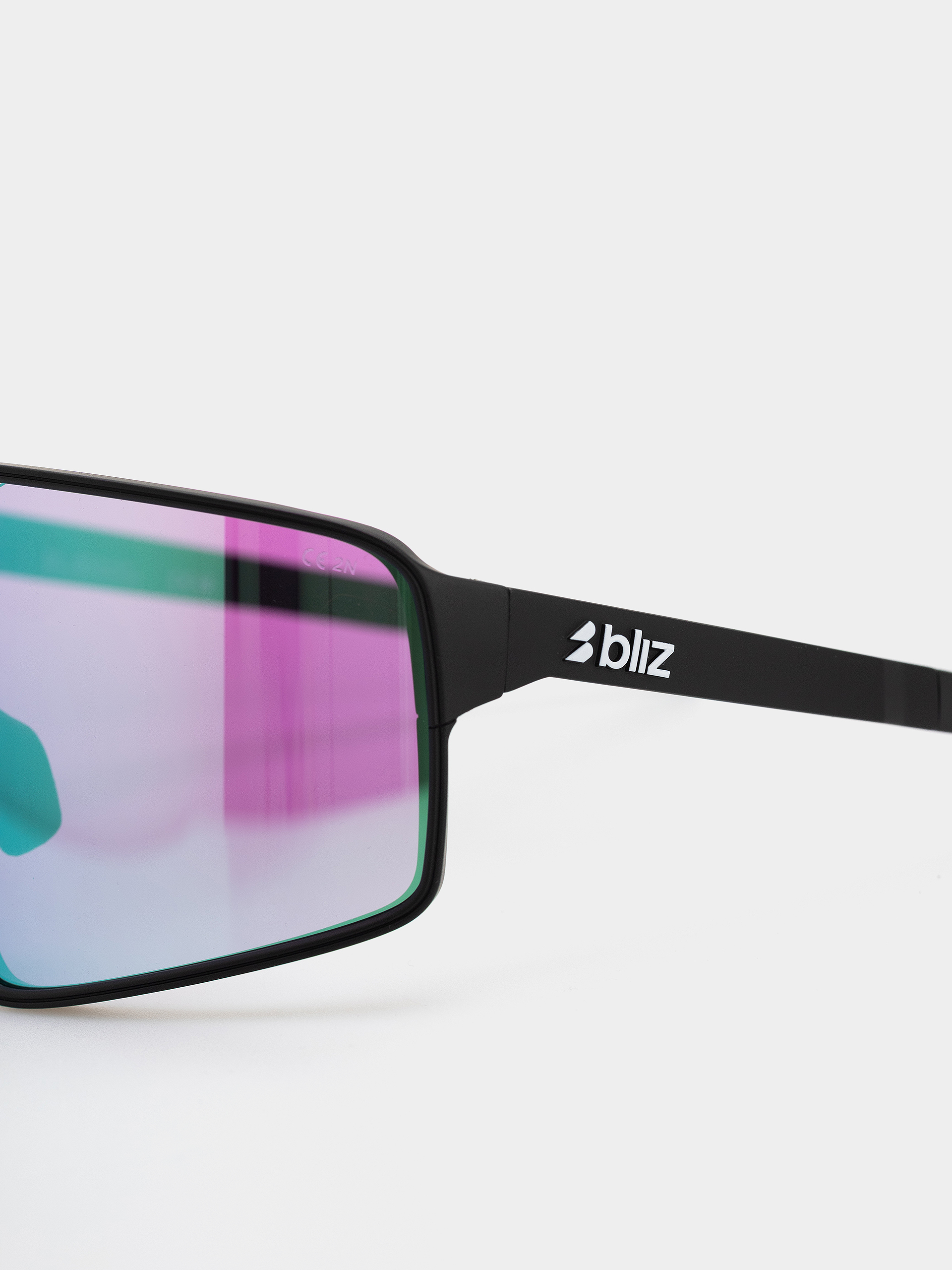 Okulary przeciwsłoneczne Bliz P001 (matt black/nano optics nordic light begonia - violet w blue multi)