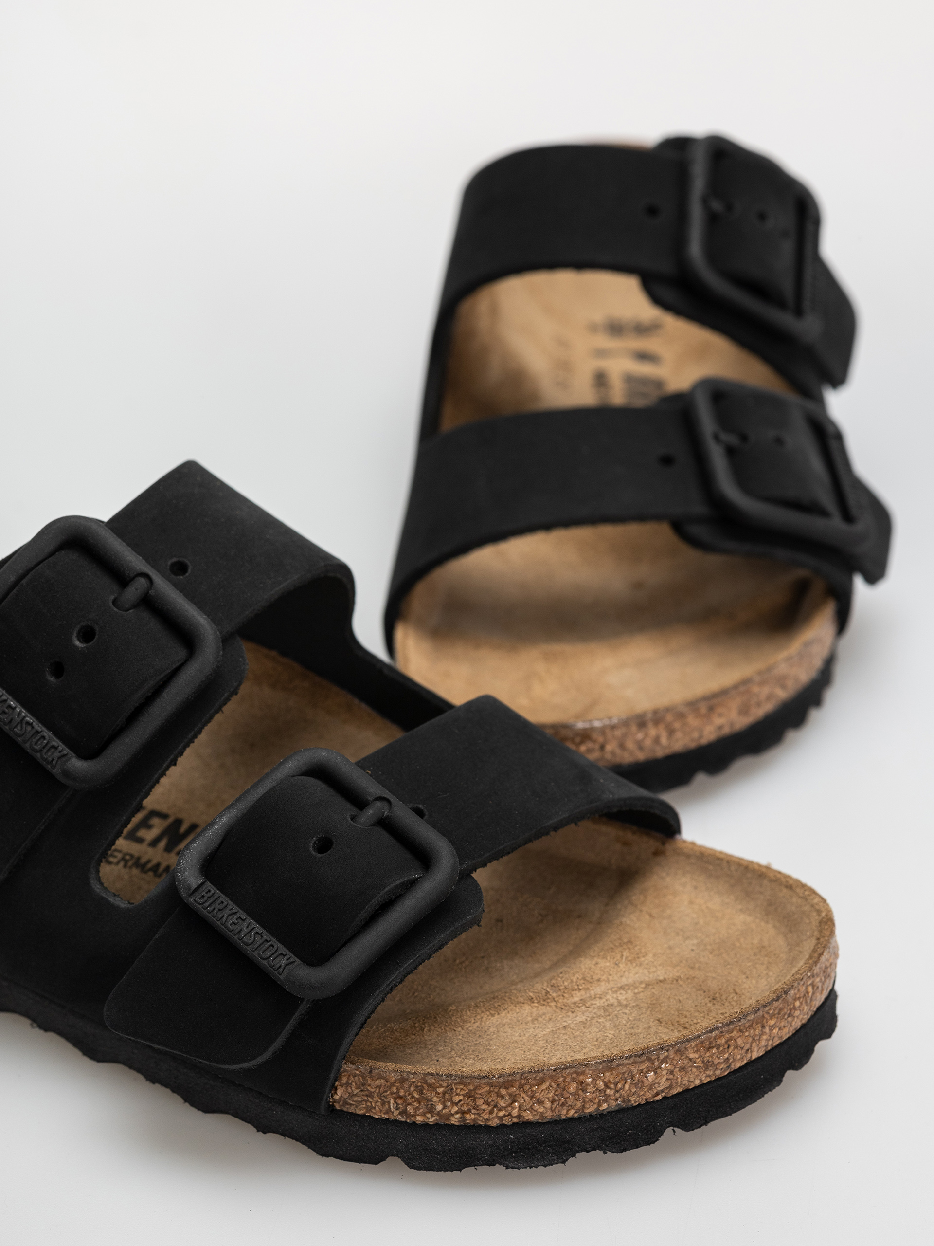 Klapki Birkenstock Arizona Wire Buckle Nubuck Leather Narrow (black)