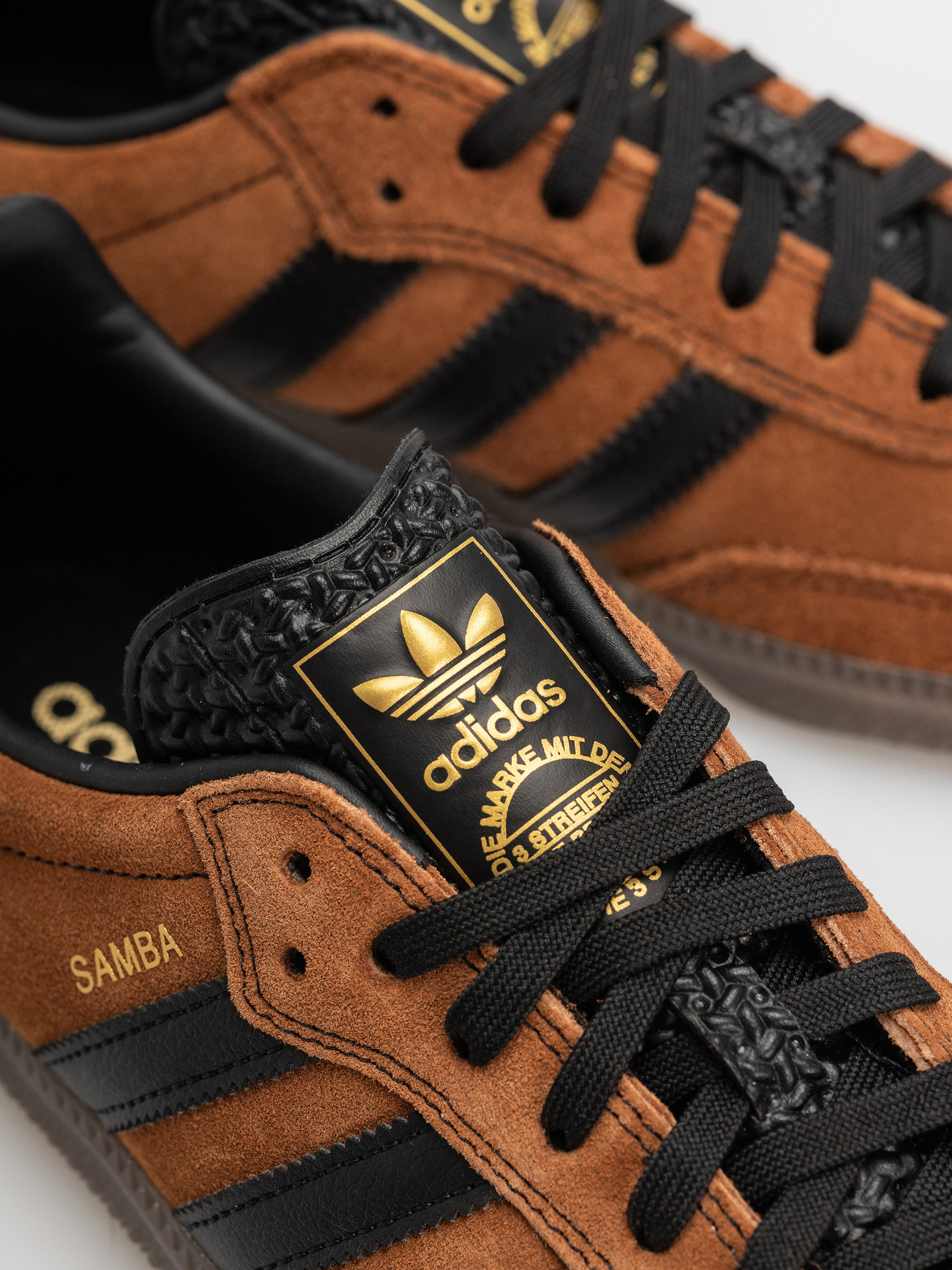 Buty adidas Samba Adv (cblack/gum5)