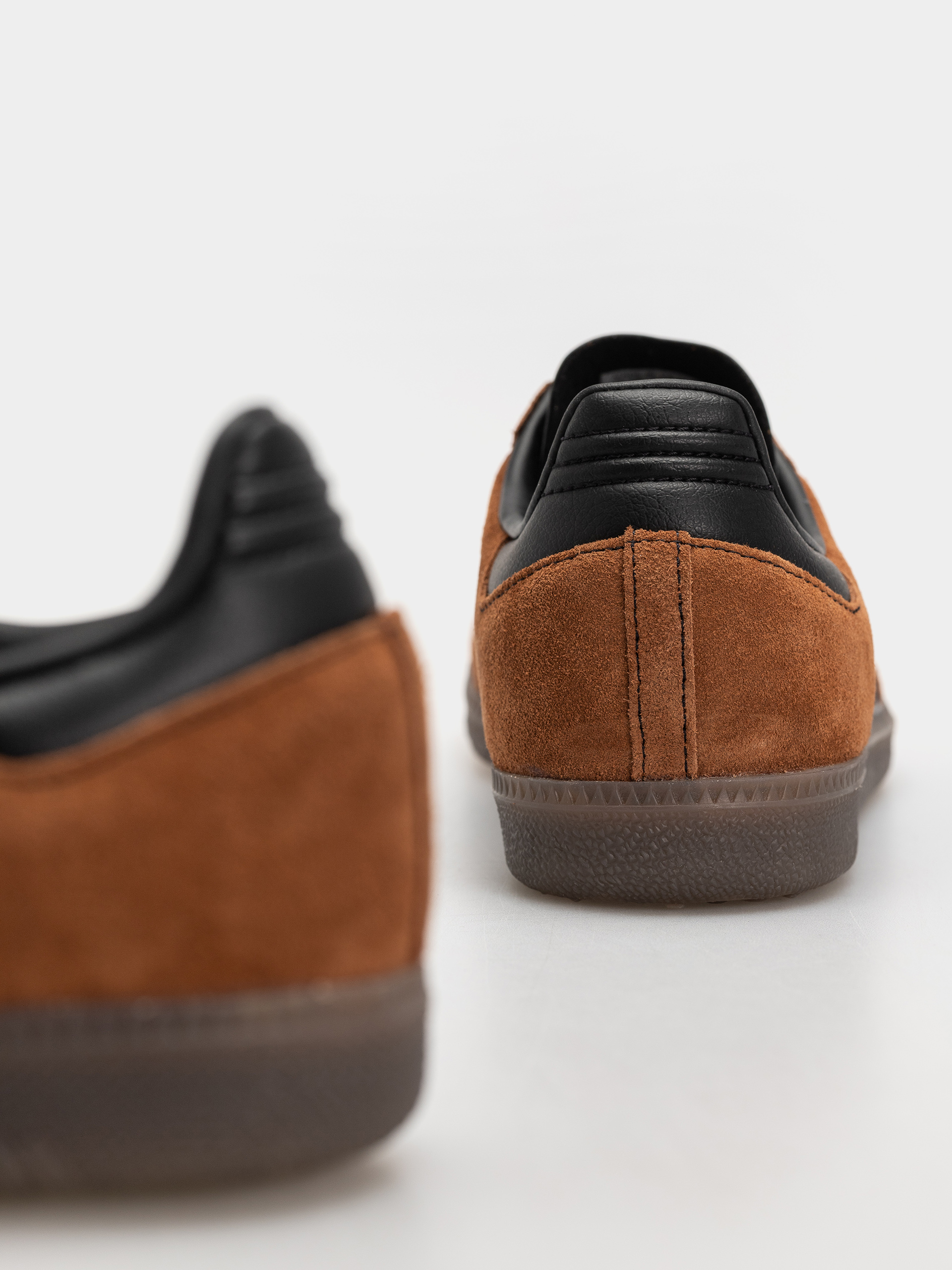 Buty adidas Samba Adv (cblack/gum5)