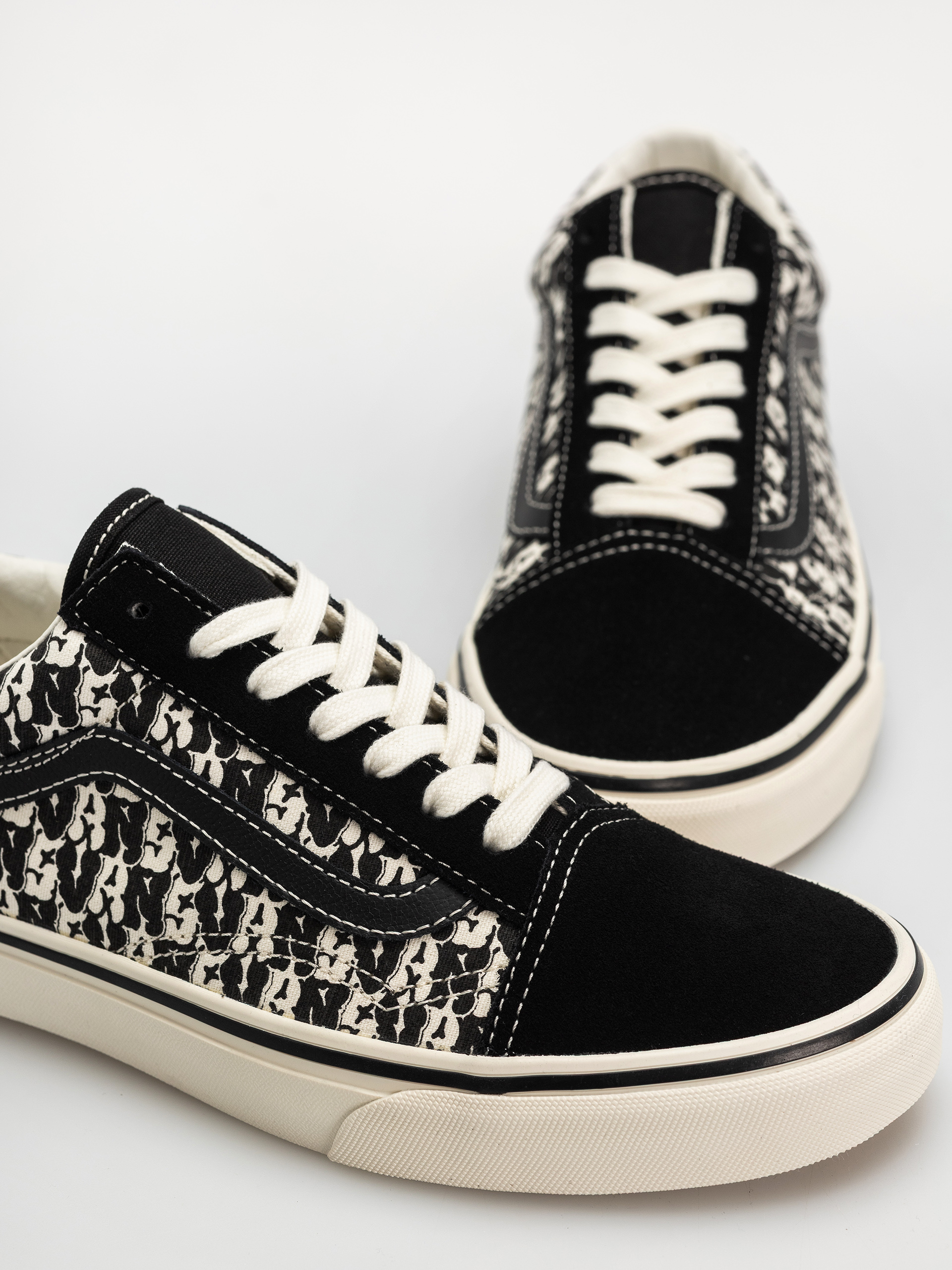 Buty Vans Old Skool (black/marshmall)