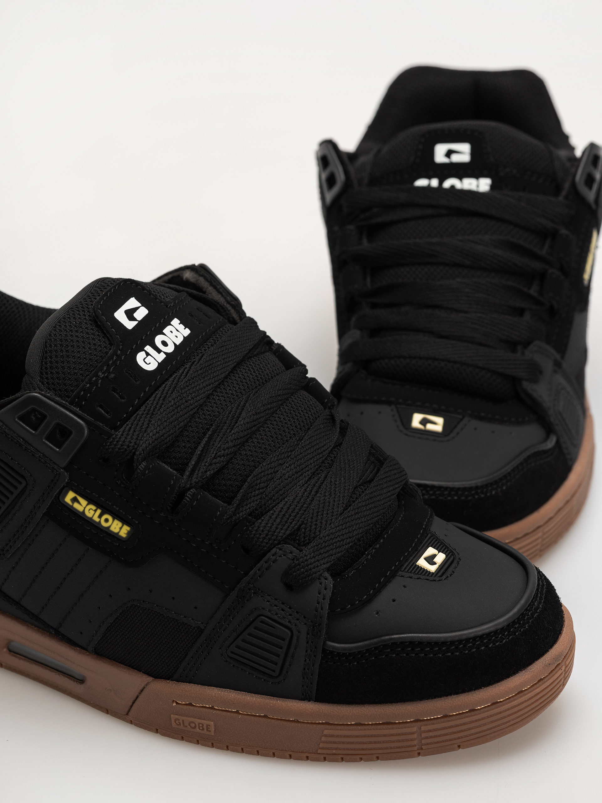 Buty Globe Sabre (onyx/gum)