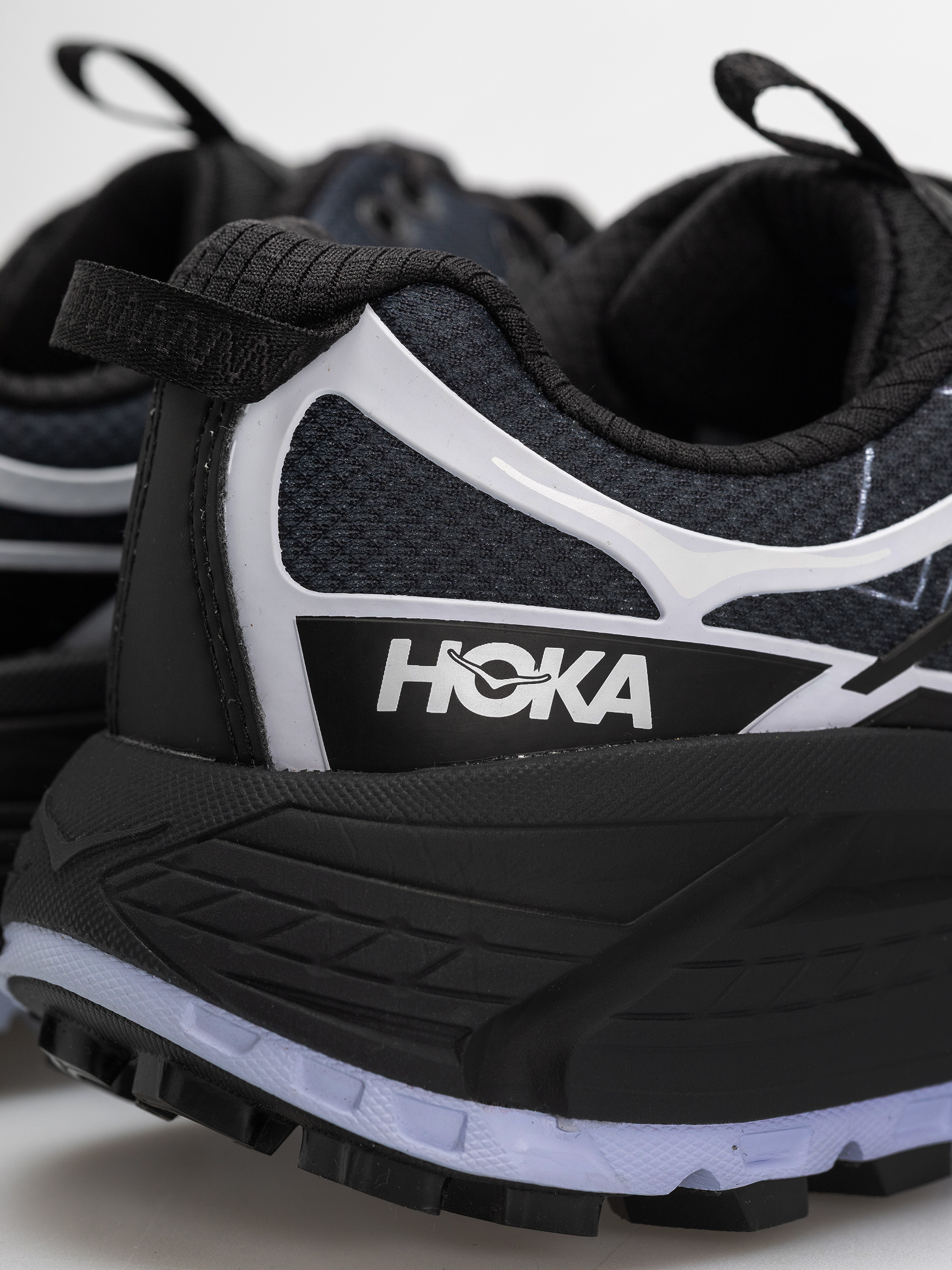 Buty Hoka Mafate Three2 Wordmark (carbon black/ambient blue)