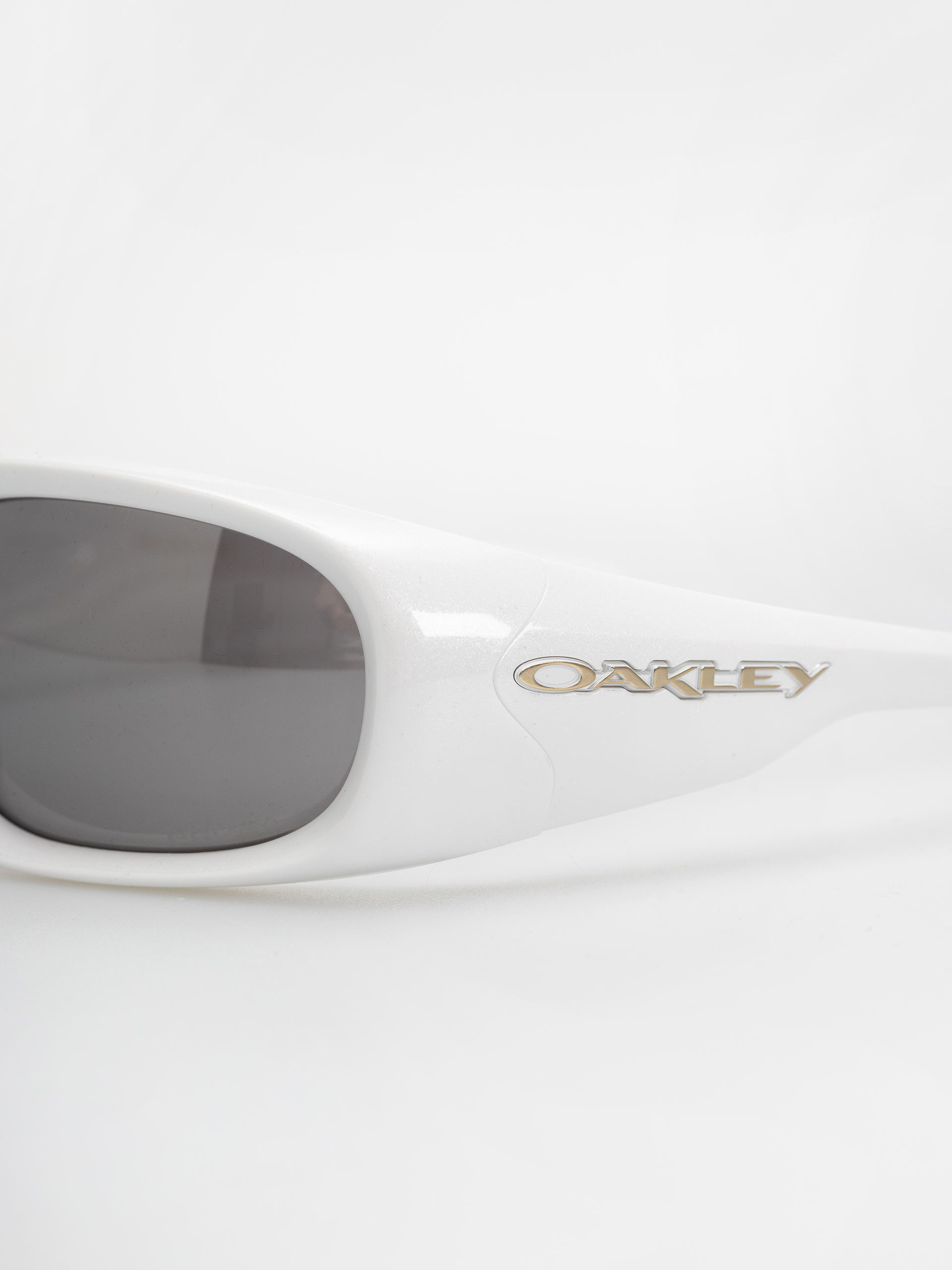Okulary przeciwsłoneczne Oakley Belleville (pearl white/prizm black)