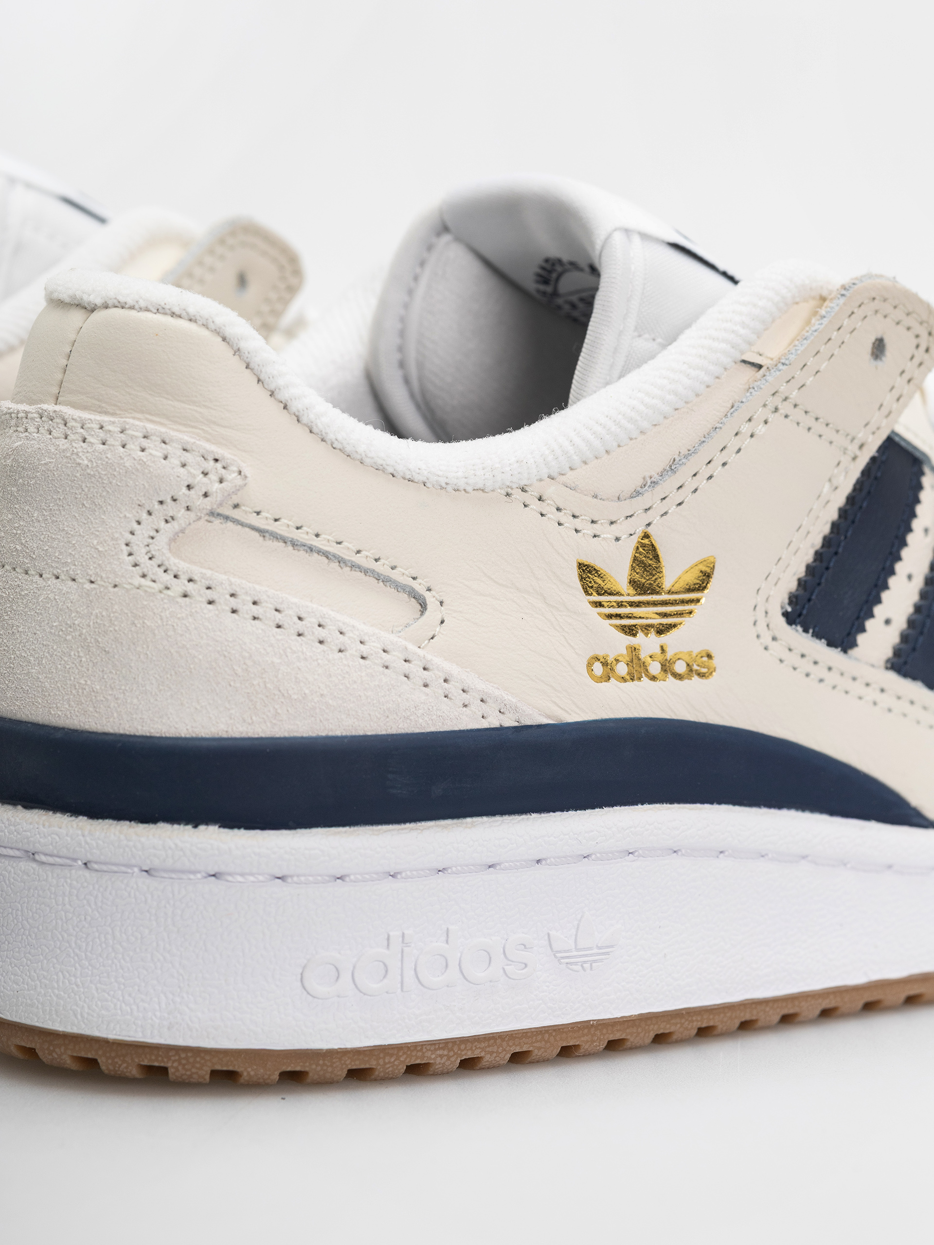 Buty adidas Forum 84 Low Adv (cwhite/conavy/ftwwht)