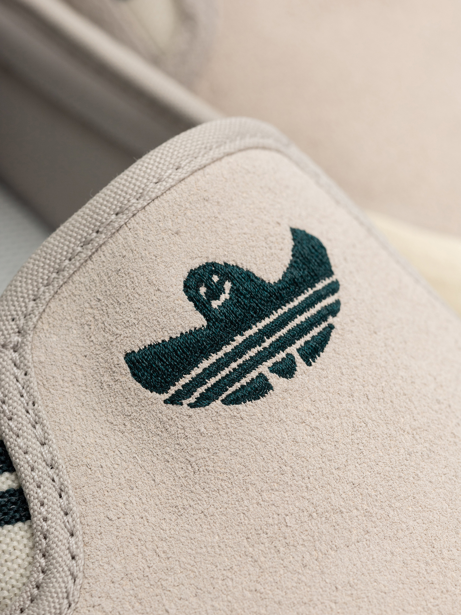 Buty adidas Shmoofoil Slip Rx (wonalu/crewht)