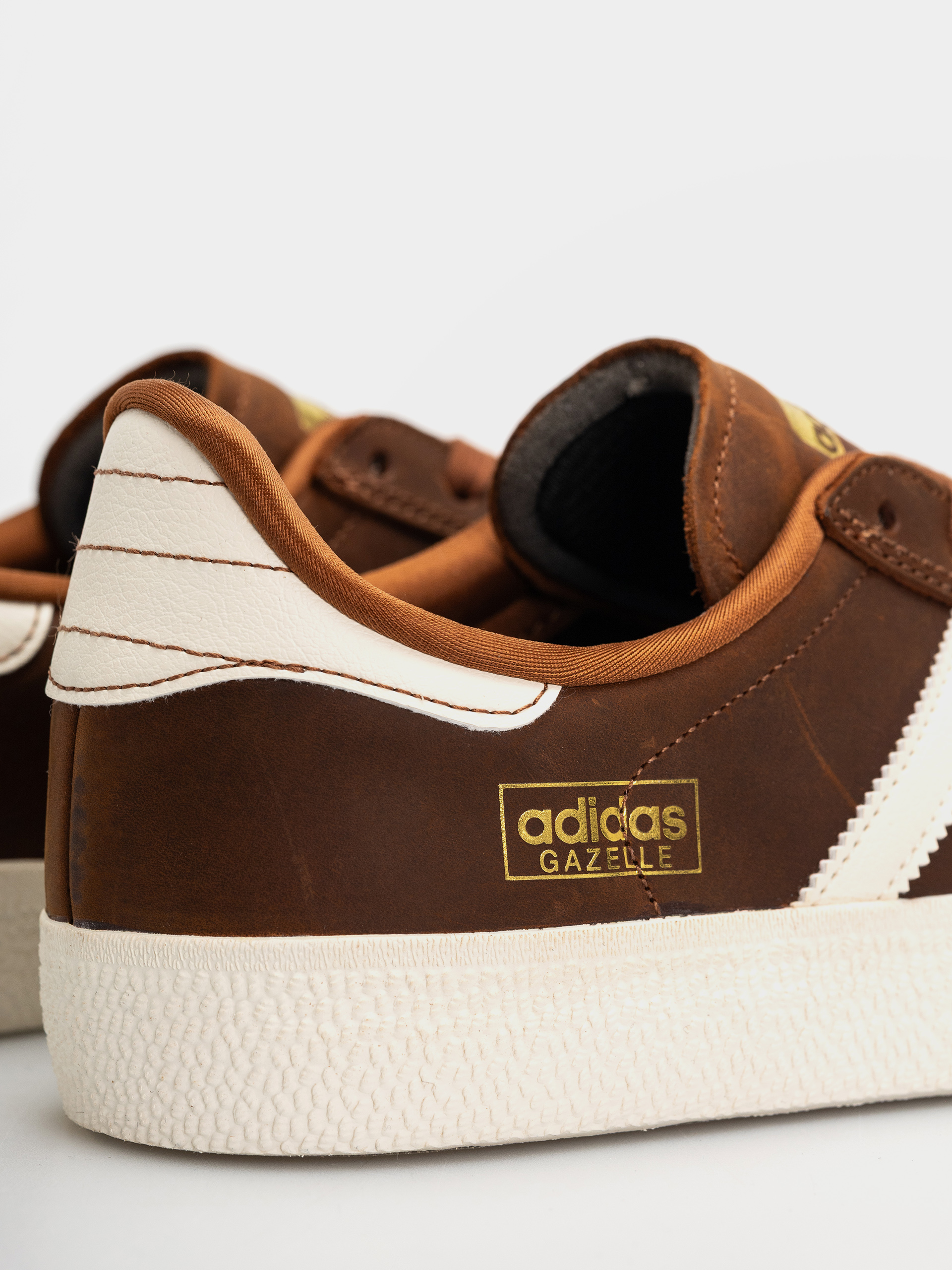 Buty adidas Gazelle Adv (cwhite/owhite)