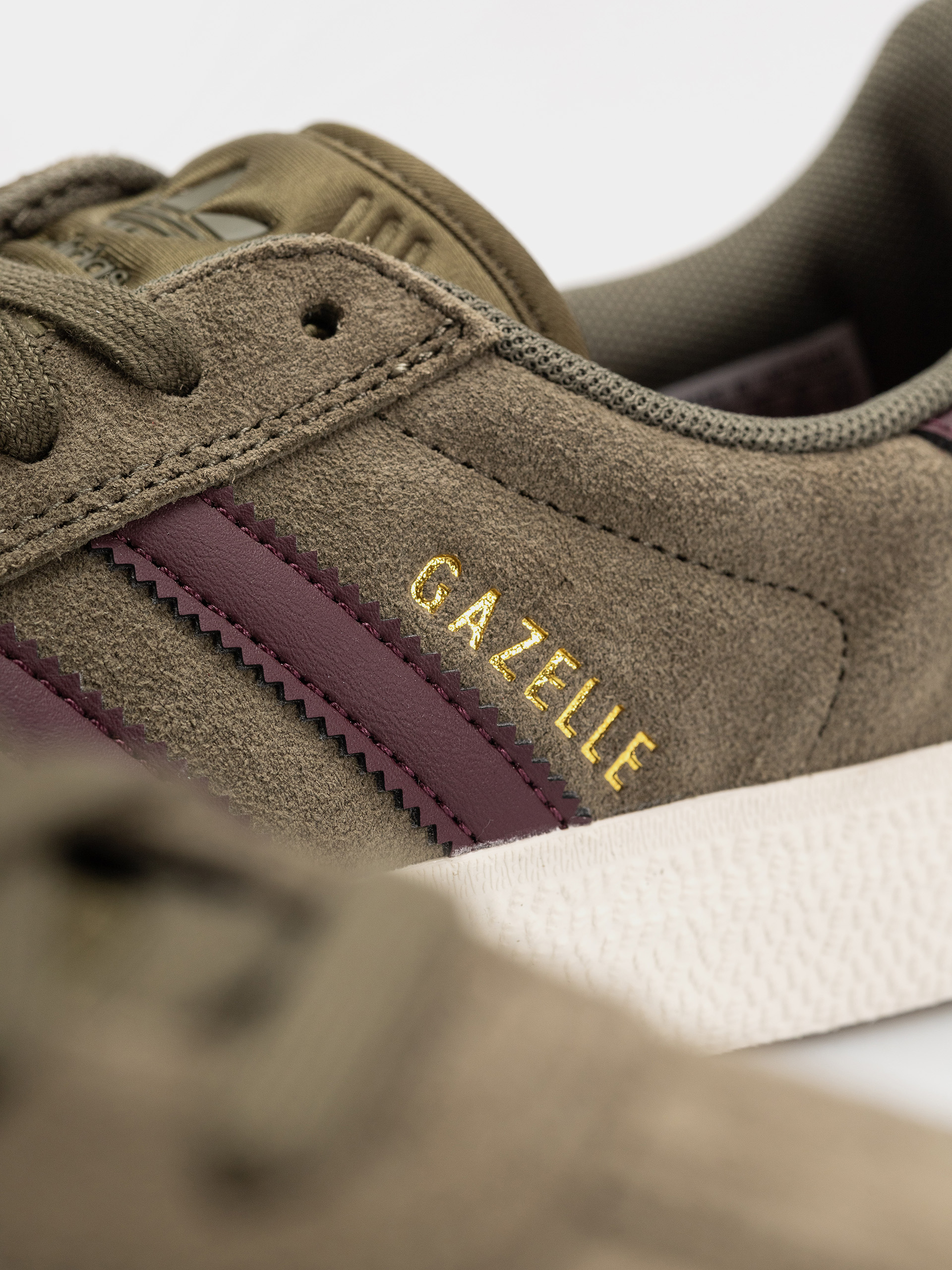 Buty adidas Gazelle Adv (olistr/maroon/cwhite)