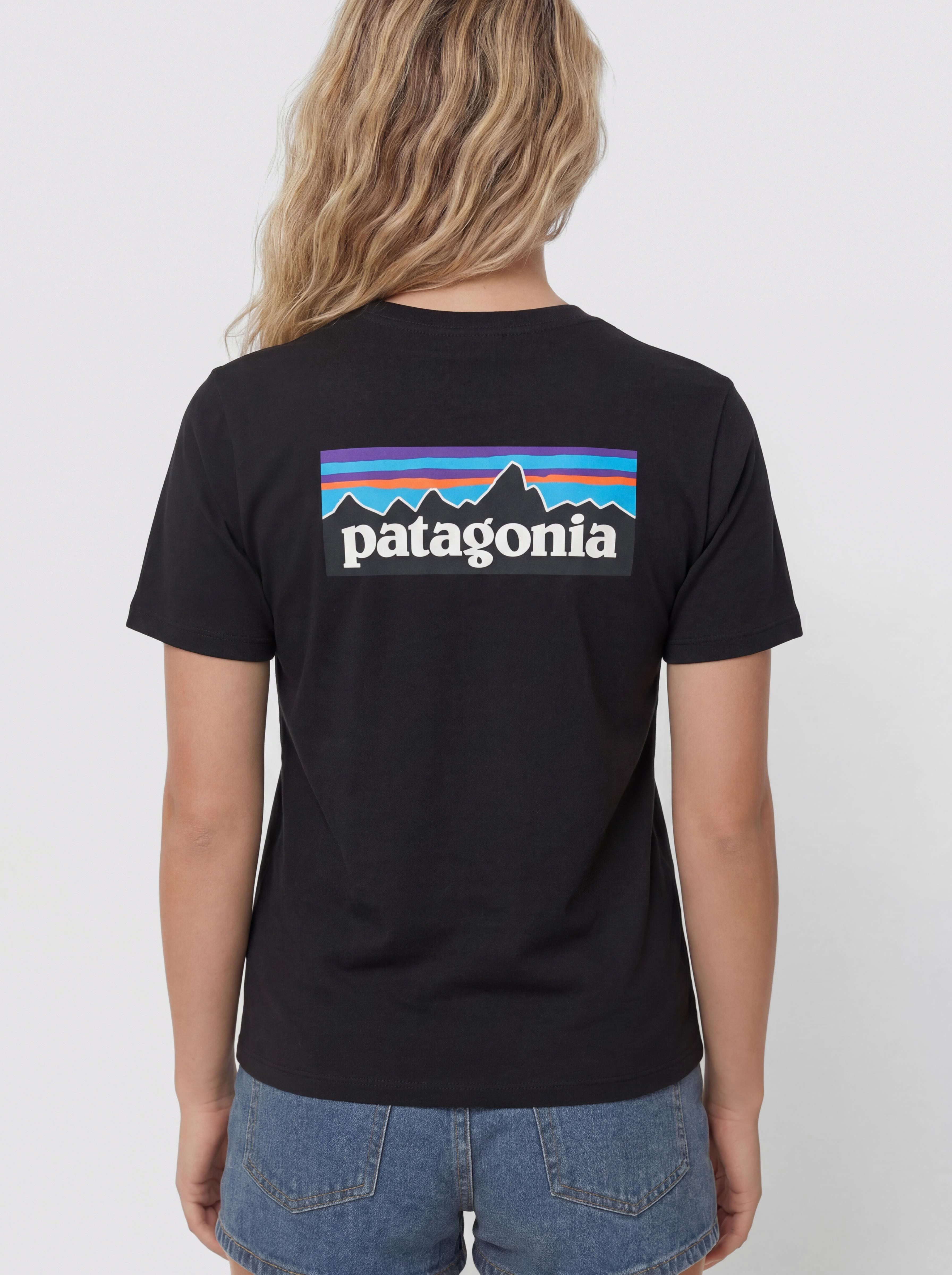 T-shirt Patagonia P 6 Logo Responsibili Wmn (black)