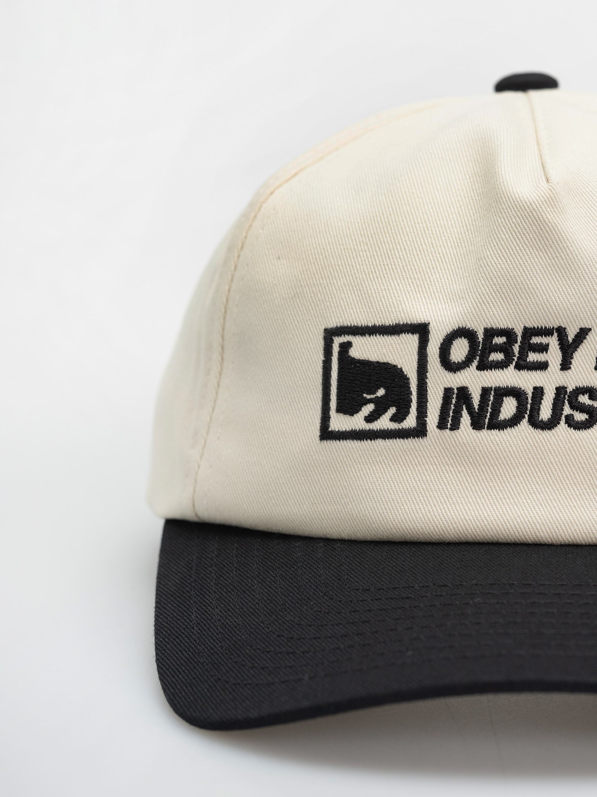 Czapka z daszkiem OBEY Design Industries (black multi)