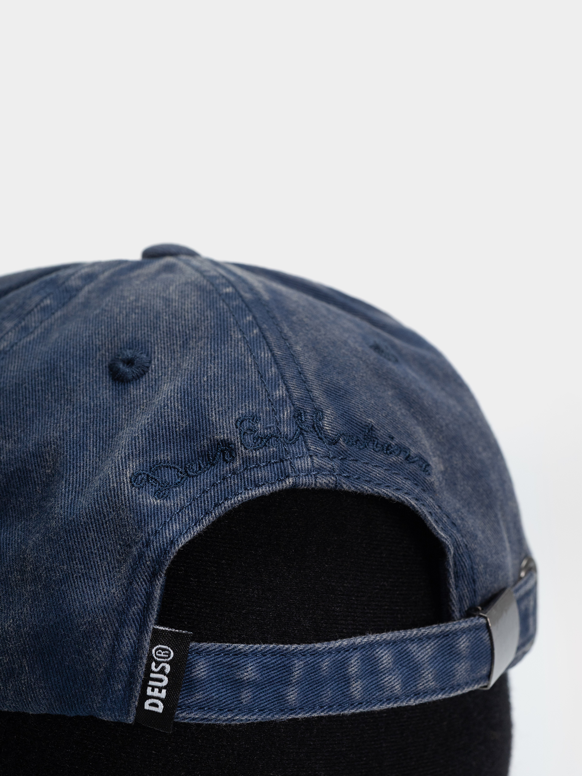Czapka z daszkiem Deus Ex Machina Shield Garment Dyed Dad (mechanic blue)