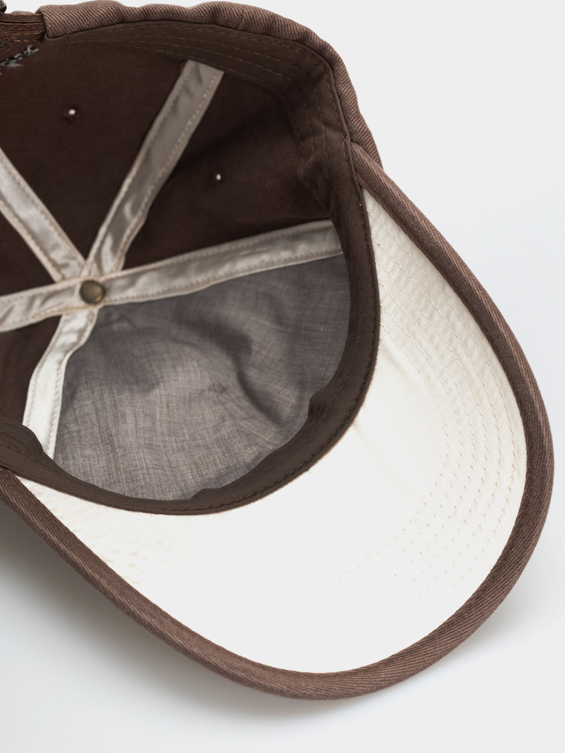 Czapka z daszkiem Deus Ex Machina Emblem College Address (brown)