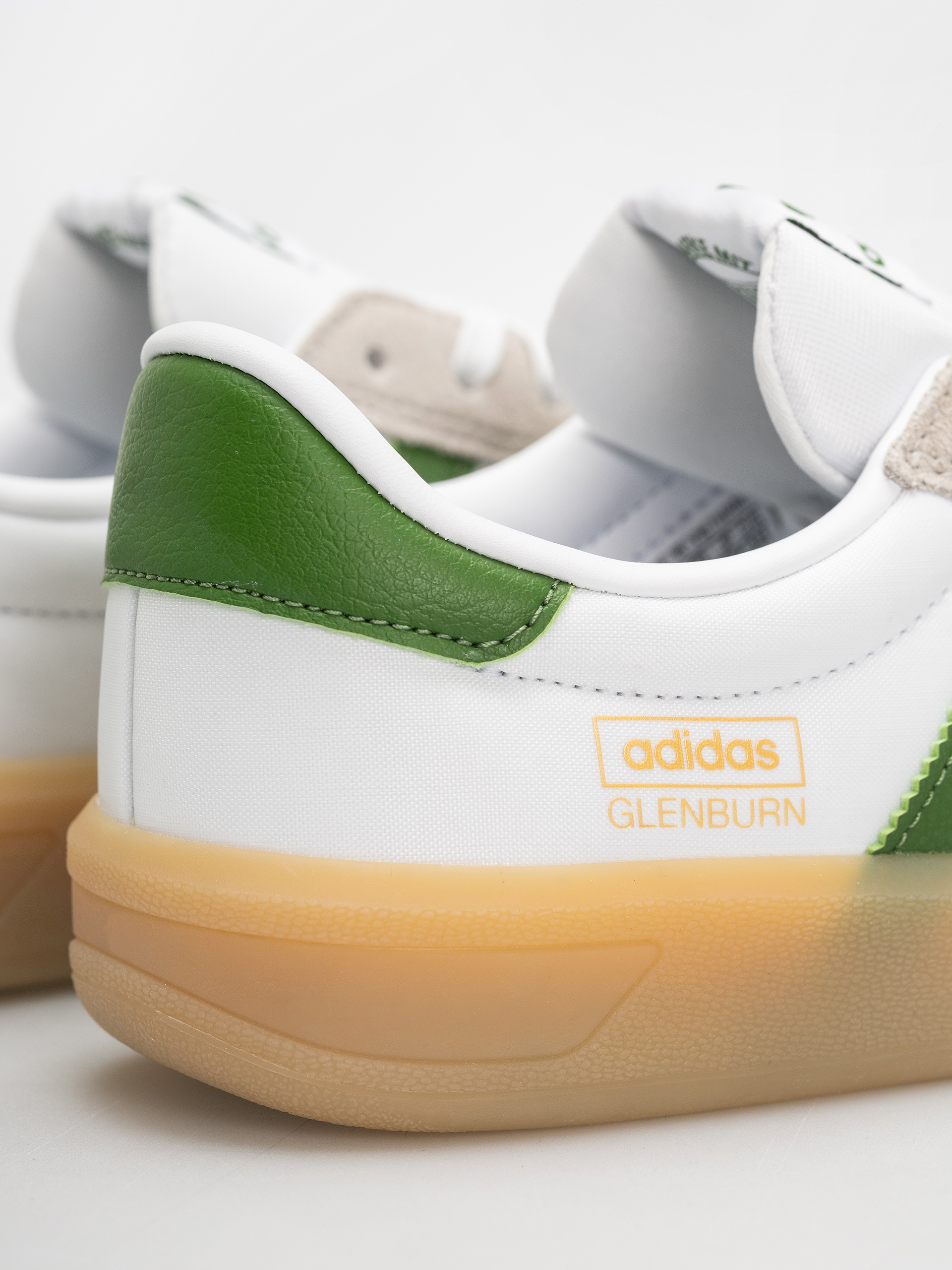 Buty adidas Glenburn (ftwwht/cregrn/gum3)