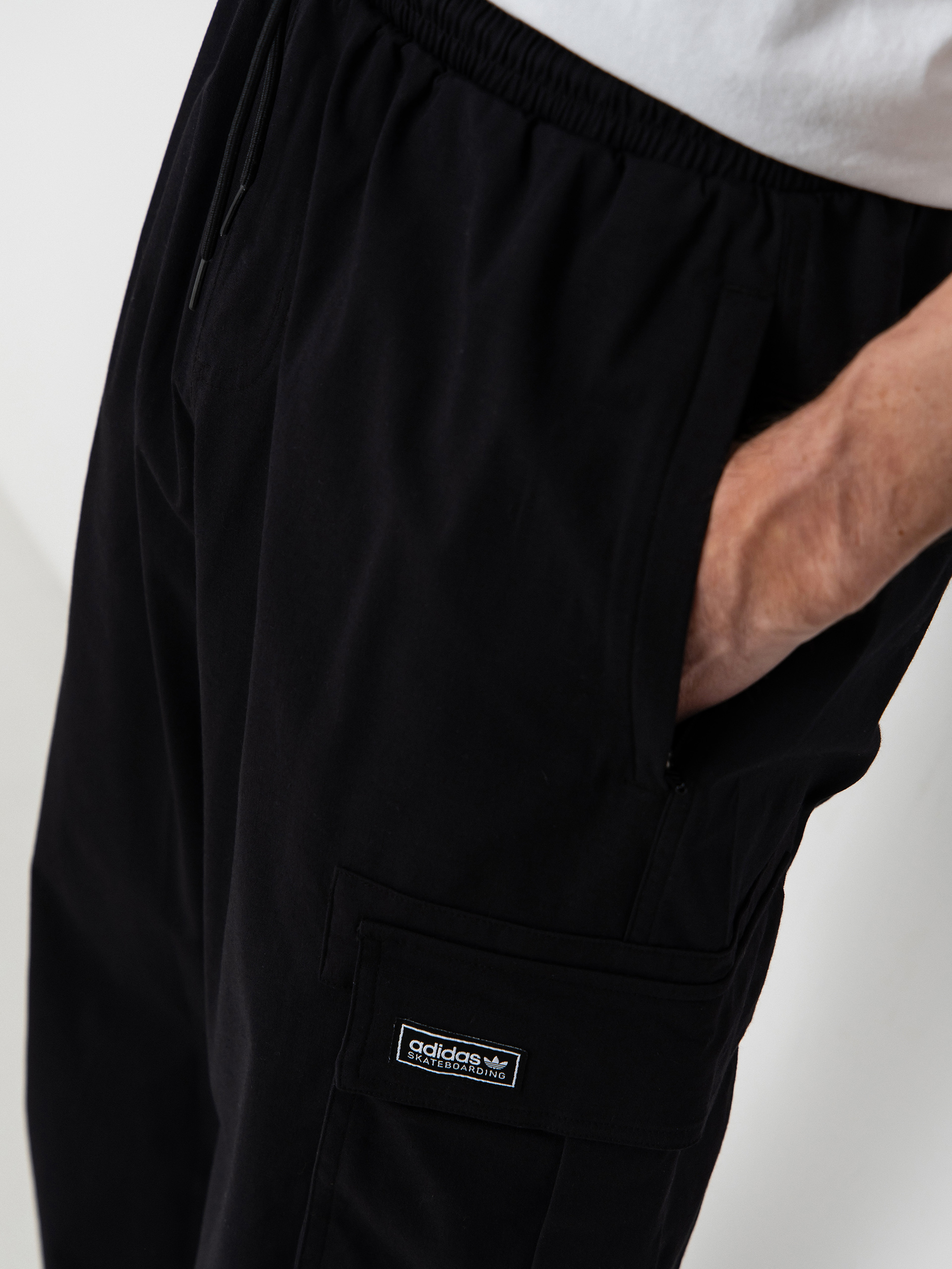 Spodnie adidas Skt Cargo (black/black)