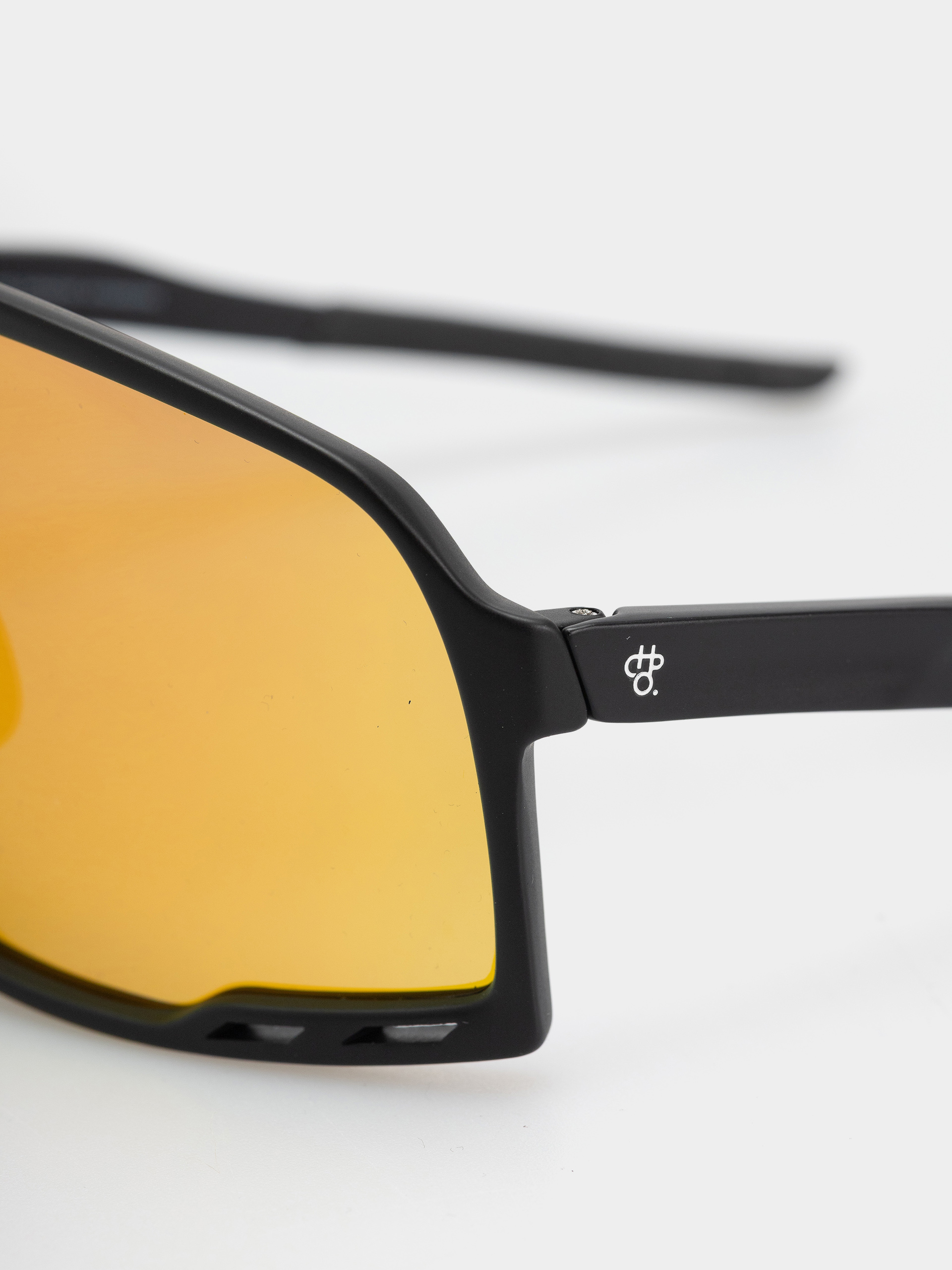 Okulary przeciwsłoneczne CHPO Henrik (matte black/red mirror)