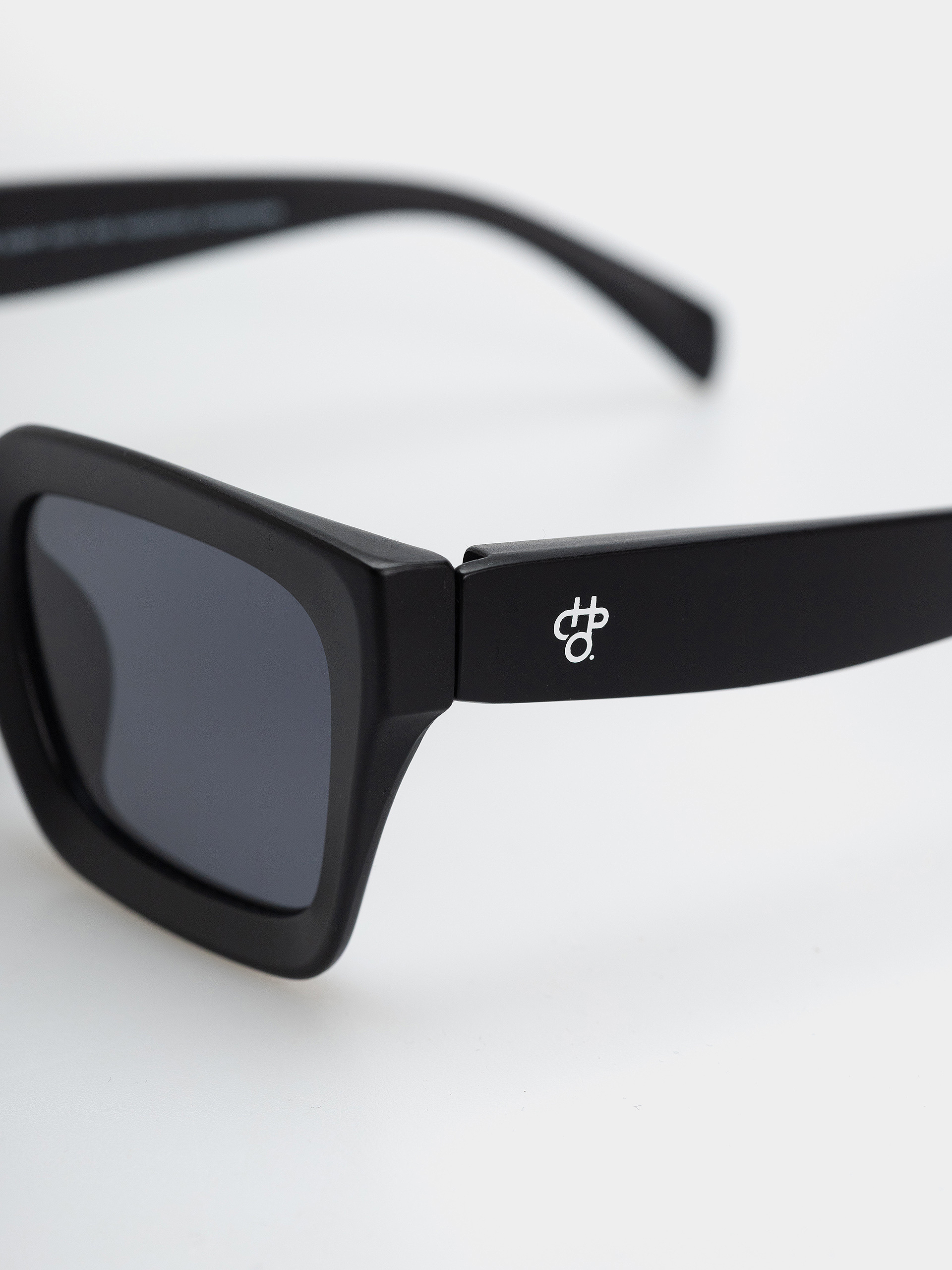 Okulary przeciwsłoneczne CHPO Anna (matte black/black)