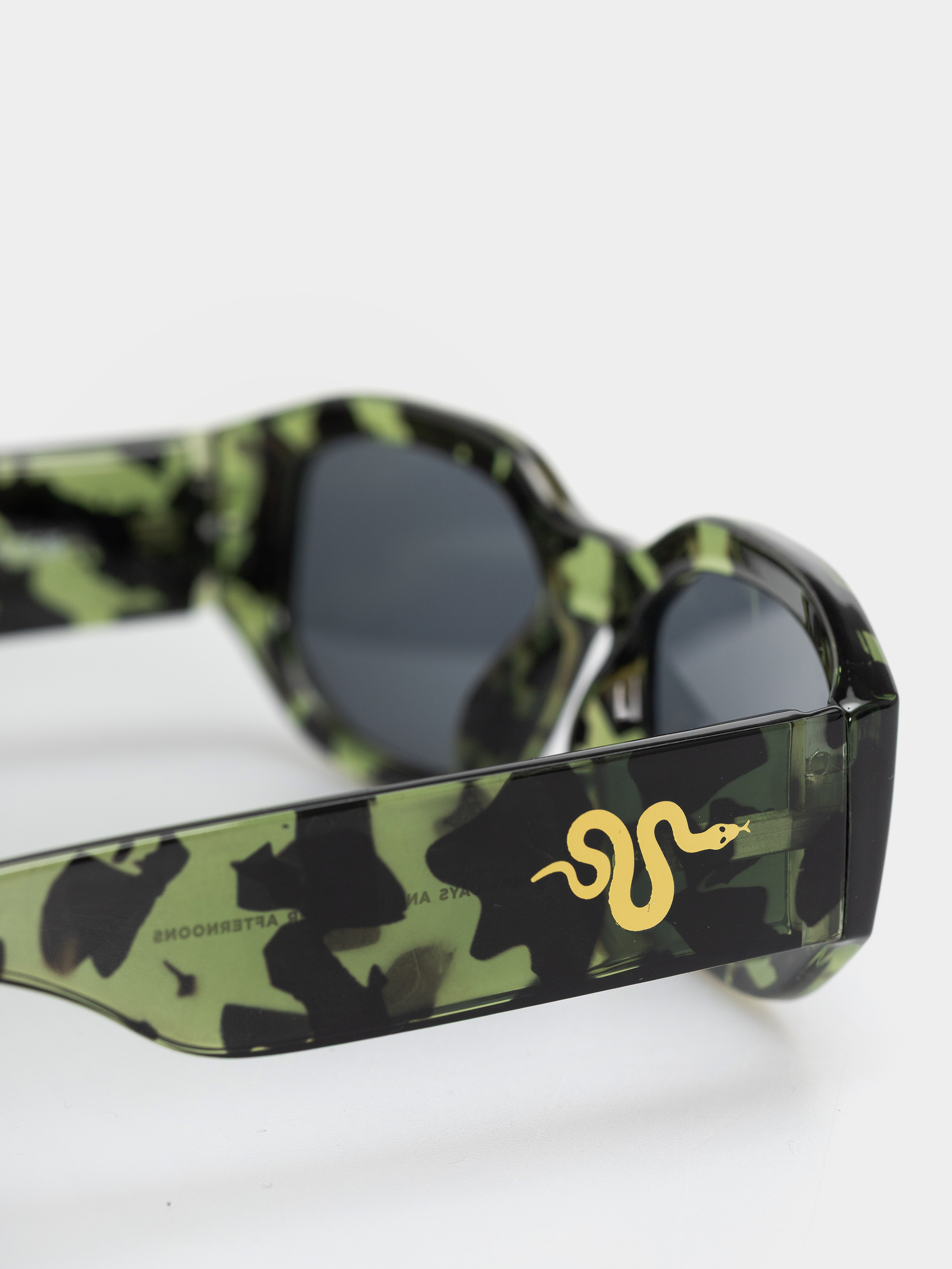 Okulary przeciwsłoneczne CHPO Brooklyn (green camo/black)