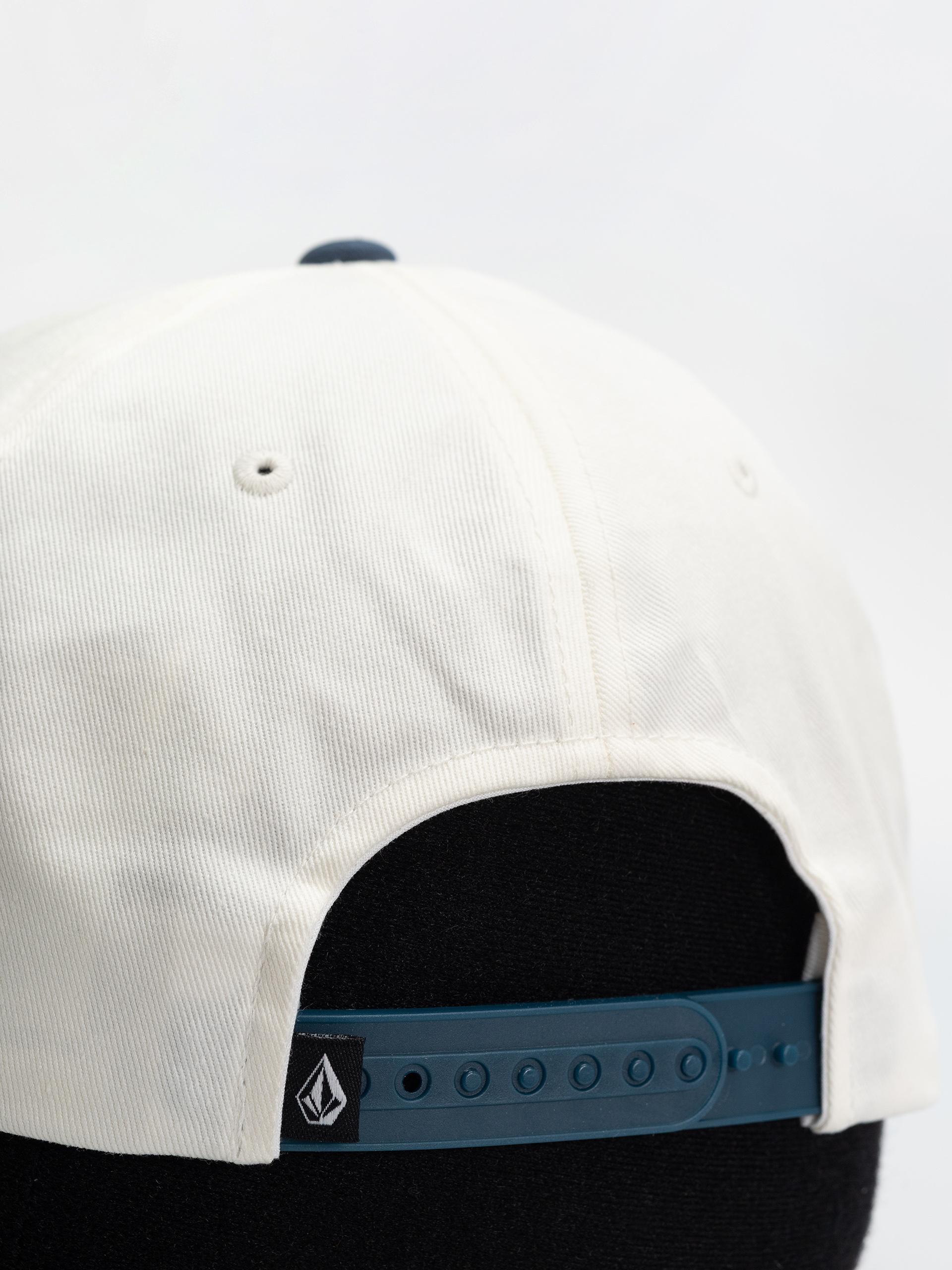 Czapka z daszkiem Volcom Petrolstone Adj (off white)