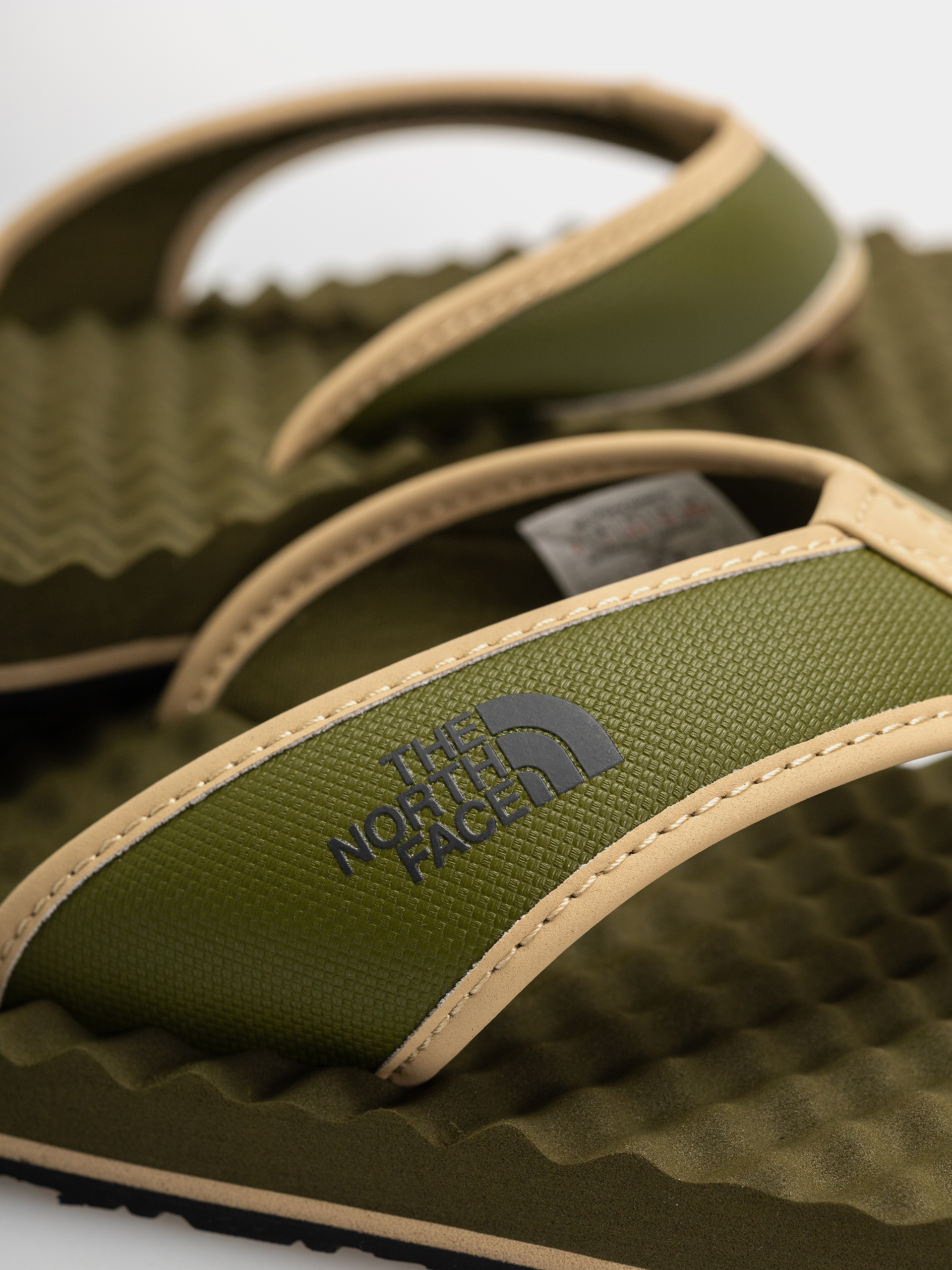 Klapki The North Face Base Camp Flip Flop II (forest olive/fo)