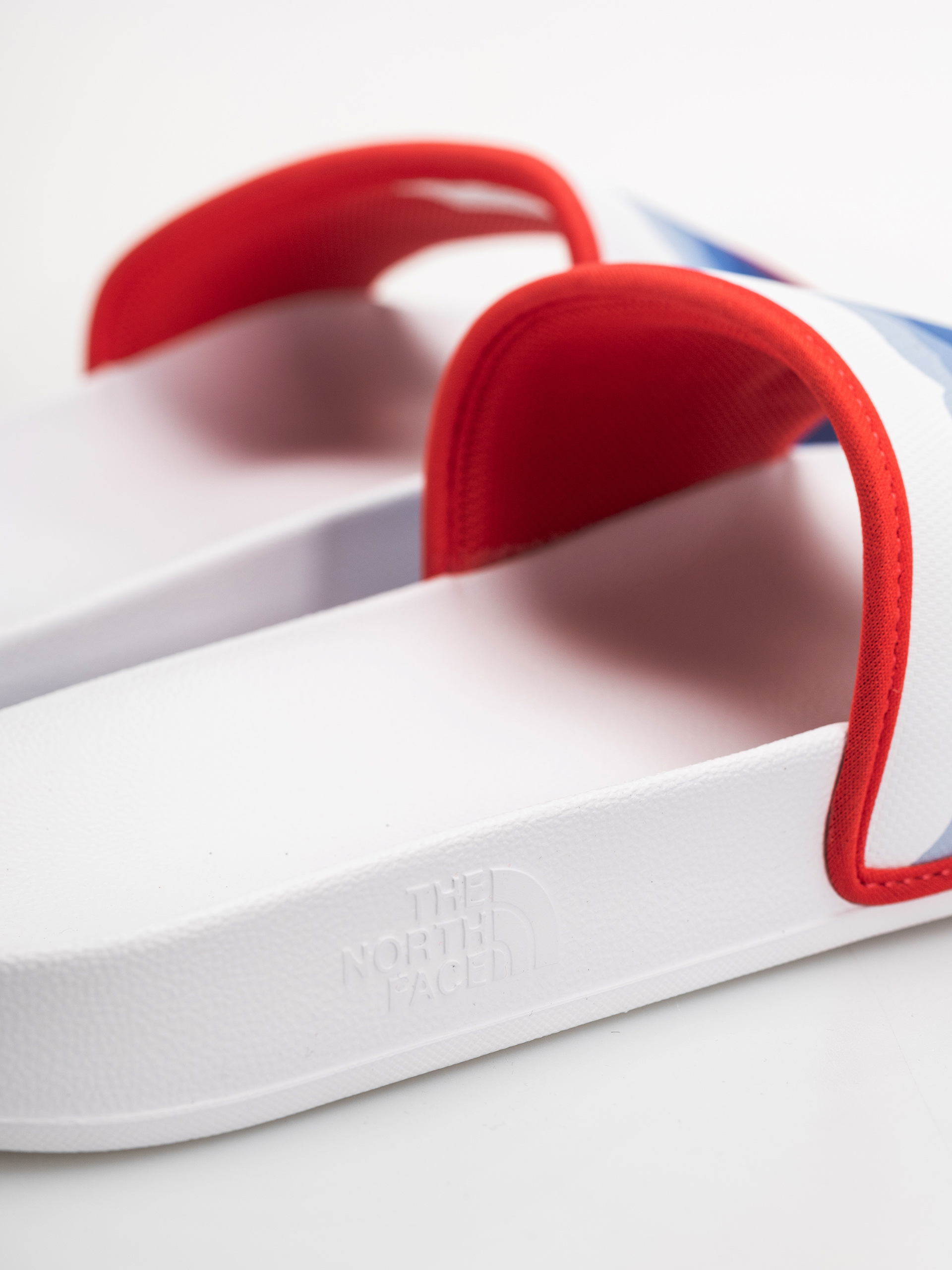 Klapki The North Face Base Camp III (sky scene print)