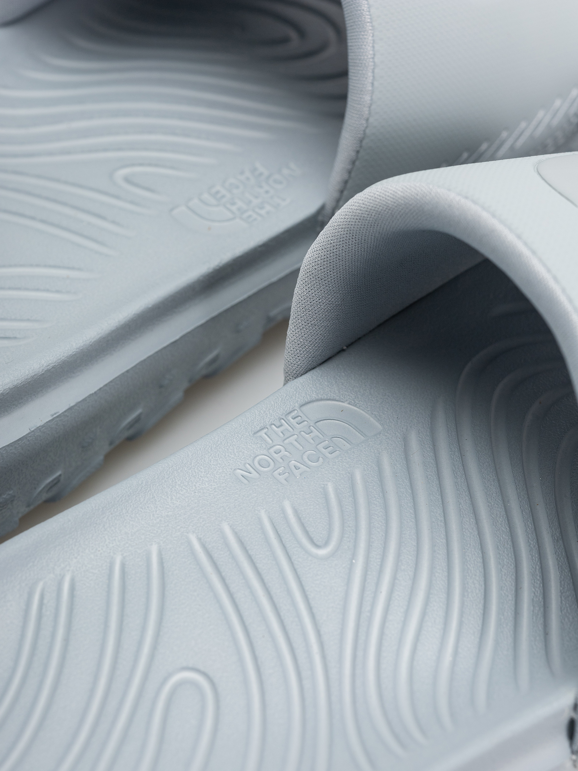 Klapki The North Face Never Stop Cush (frost grey/fros)