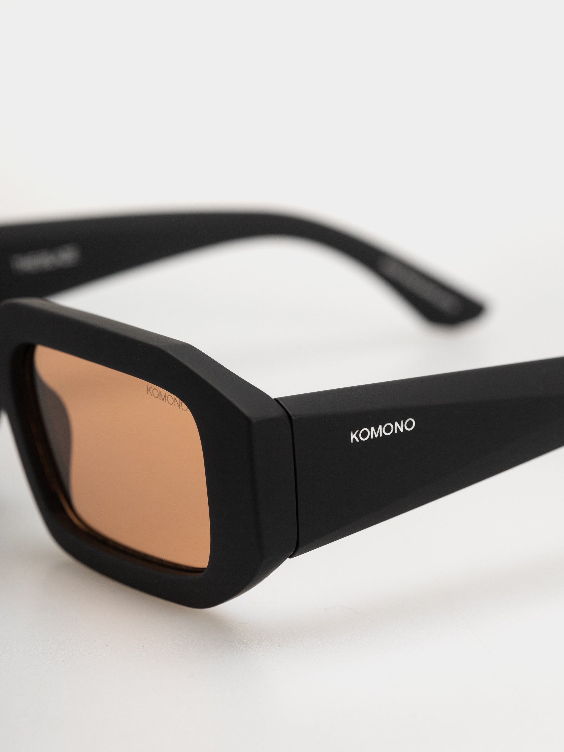 Okulary przeciwsłoneczne Komono Blaze (carbon sunset)