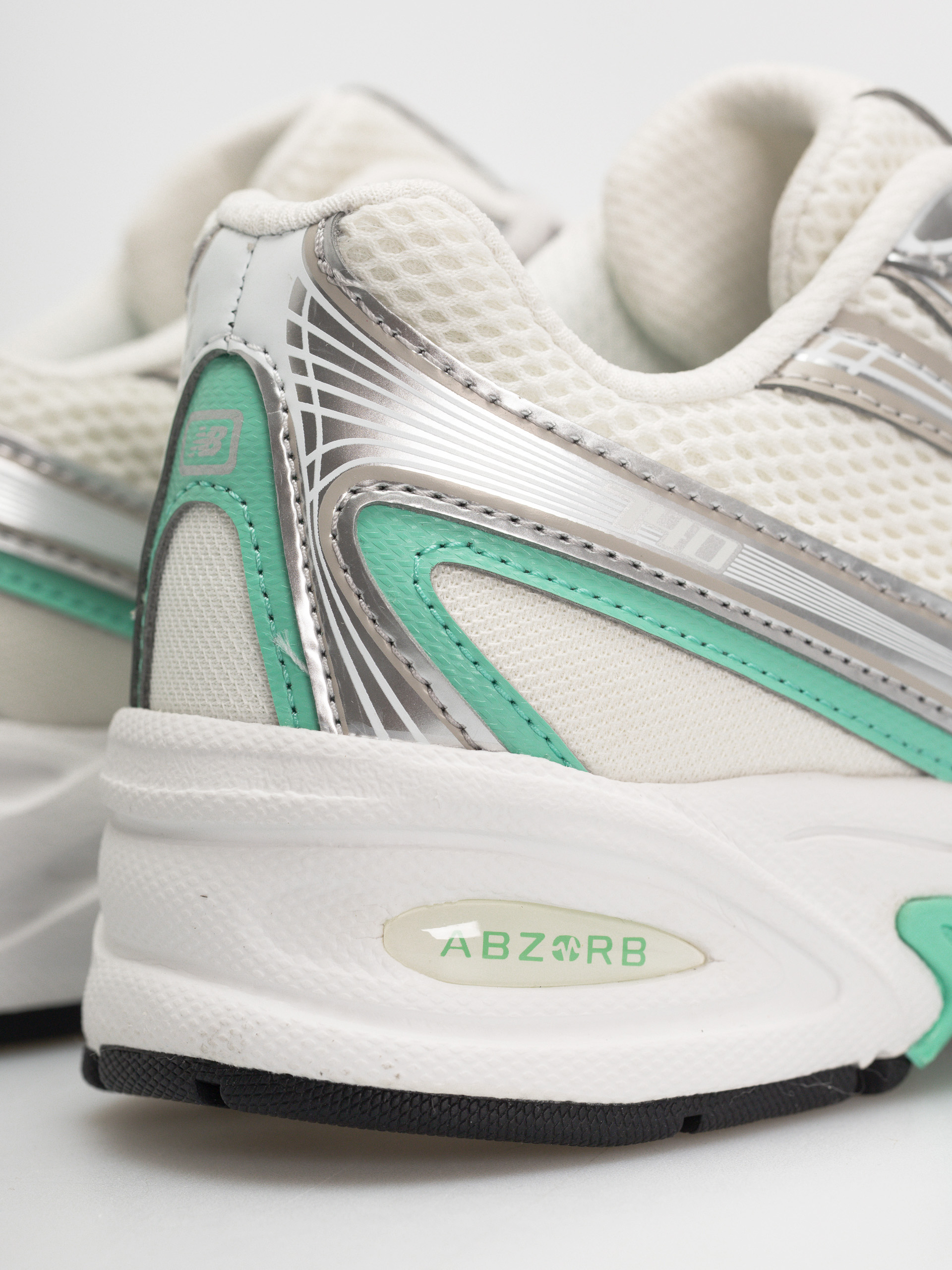 Buty New Balance 740 JR (silver metallic/deep end)