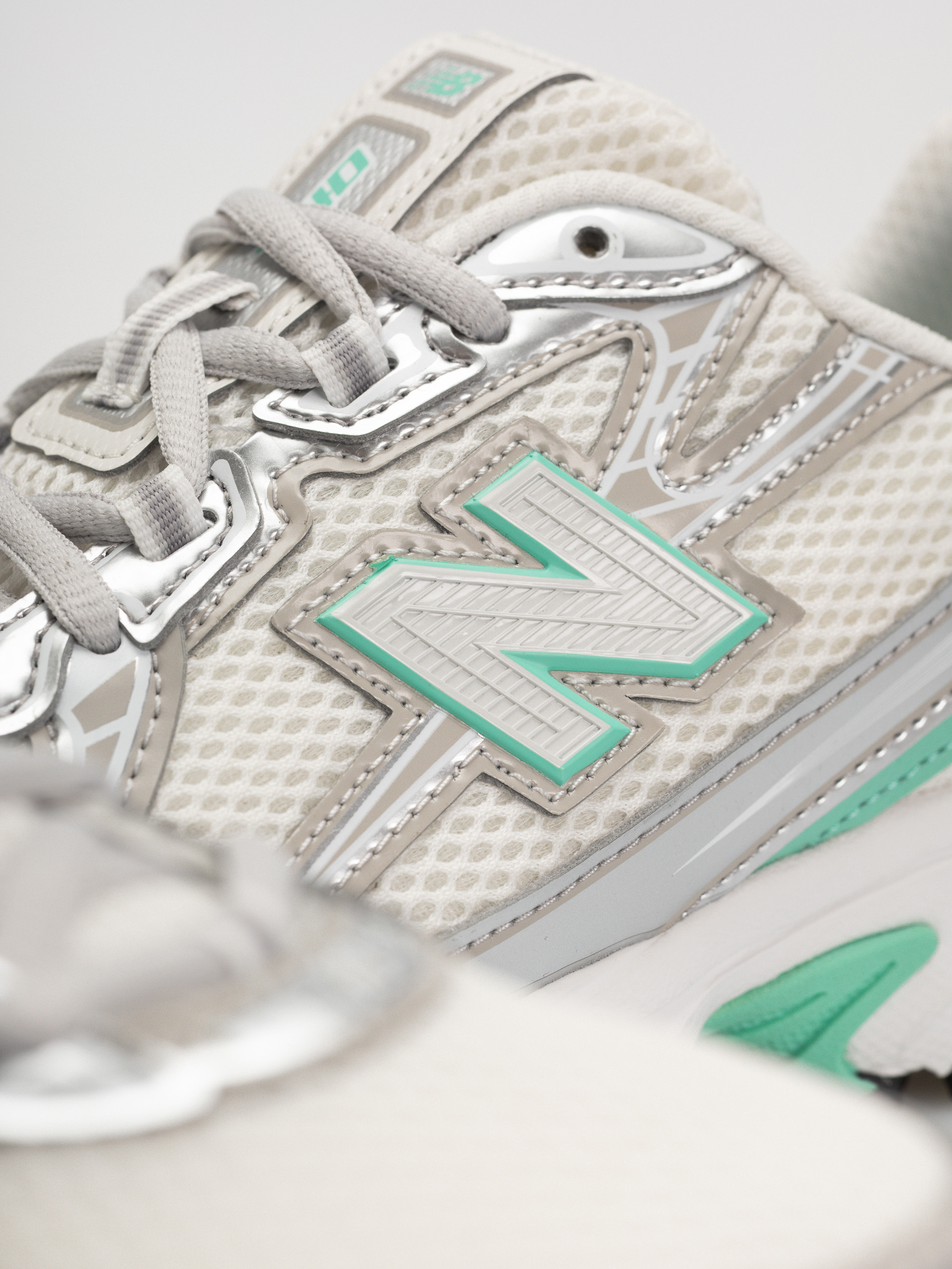 Buty New Balance 740 JR (silver metallic/deep end)