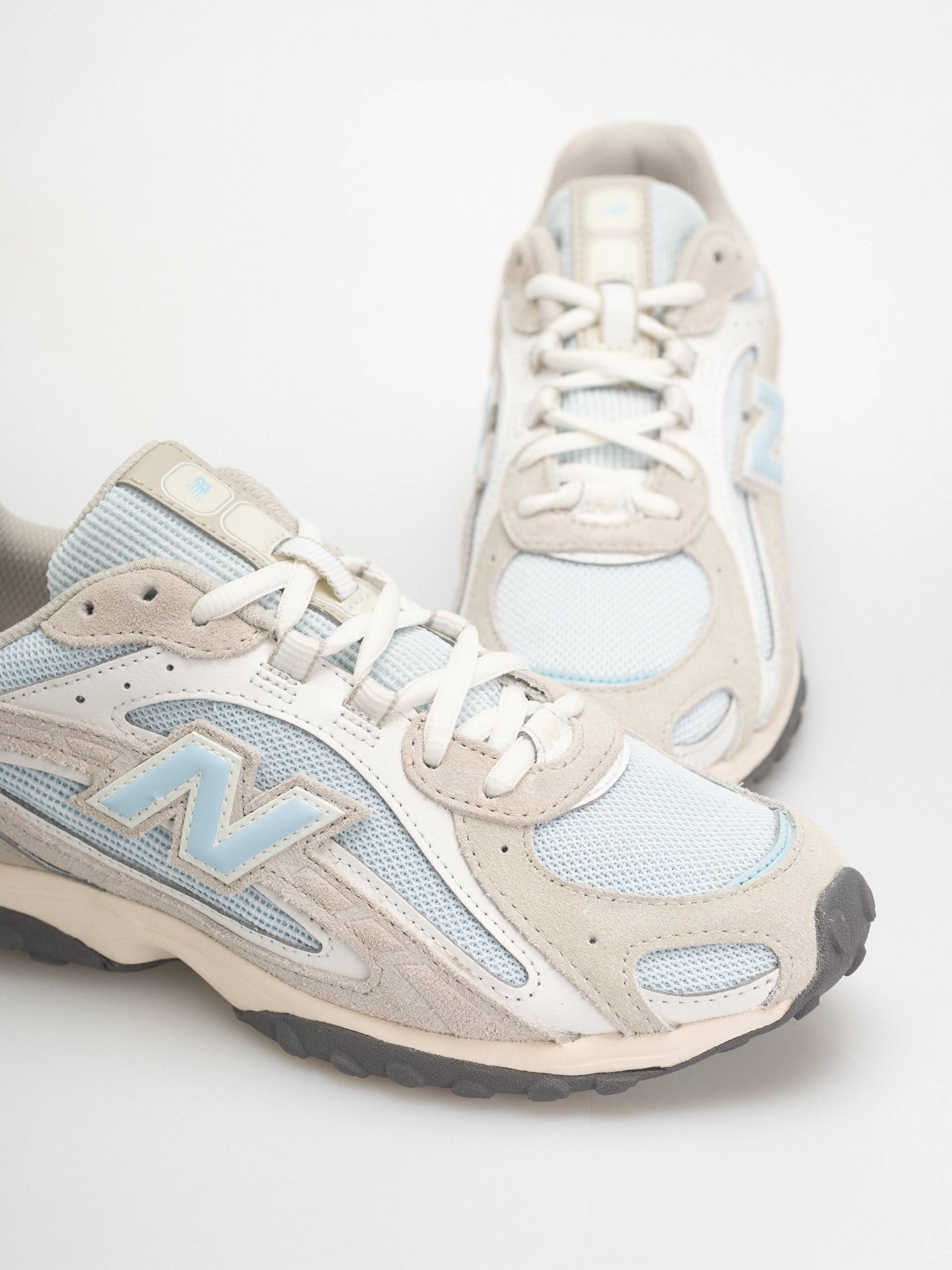 Buty New Balance 204 (linen/oxford blue)