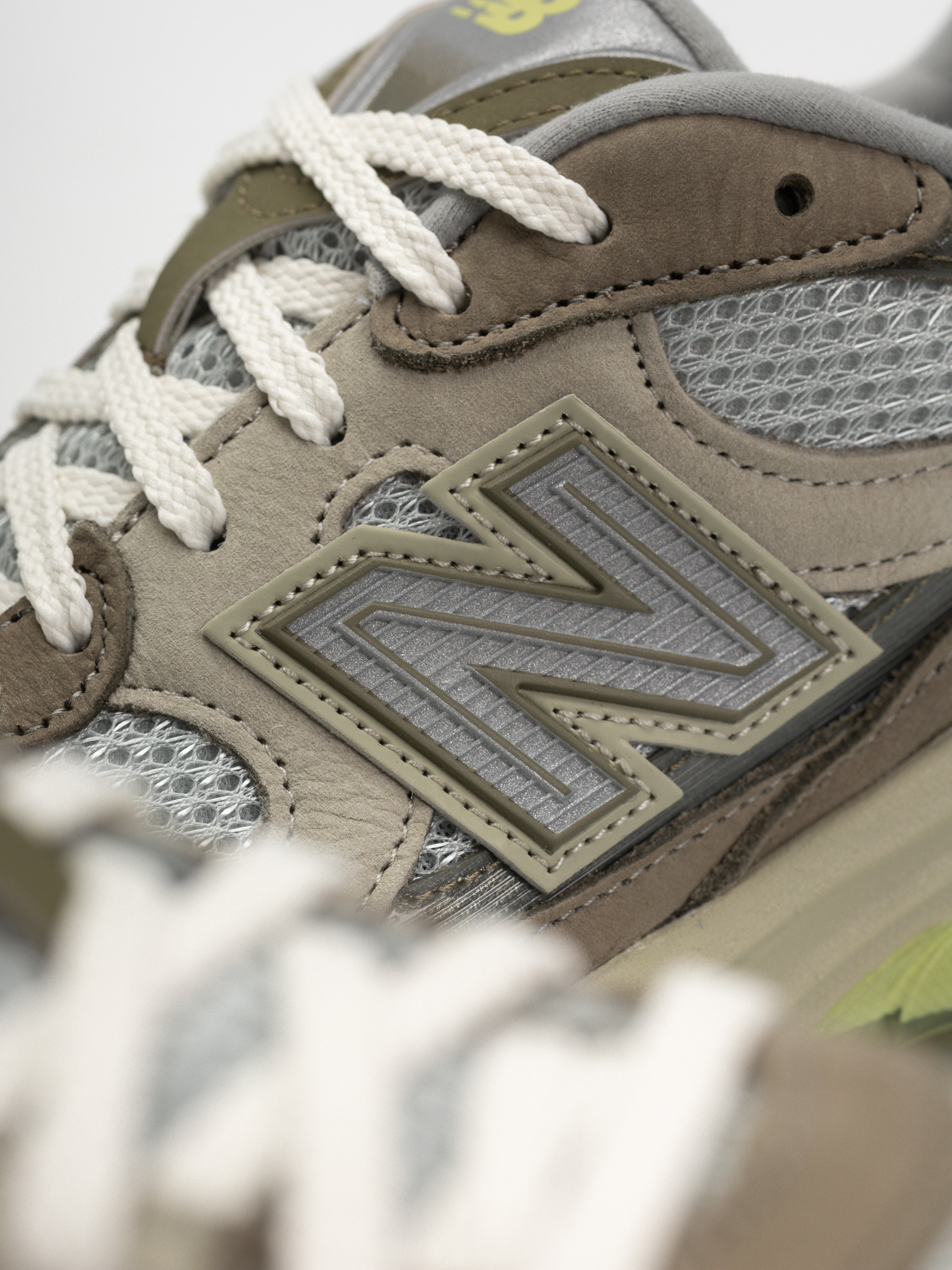 Buty New Balance 2010 (covert green/dry lime/lone star grey)
