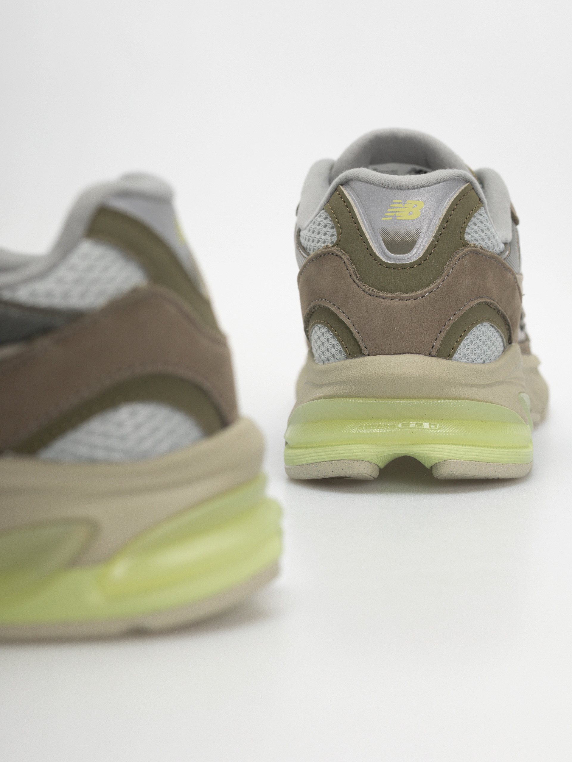 Buty New Balance 2010 (covert green/dry lime/lone star grey)