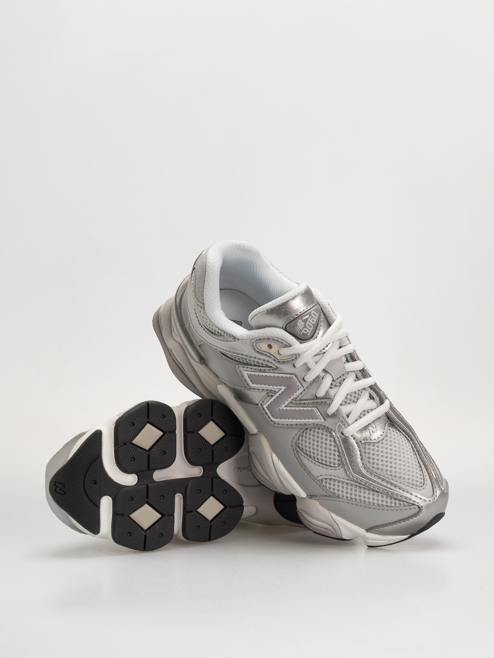 Buty New Balance 9060 JR (raincloud/truffle salt)