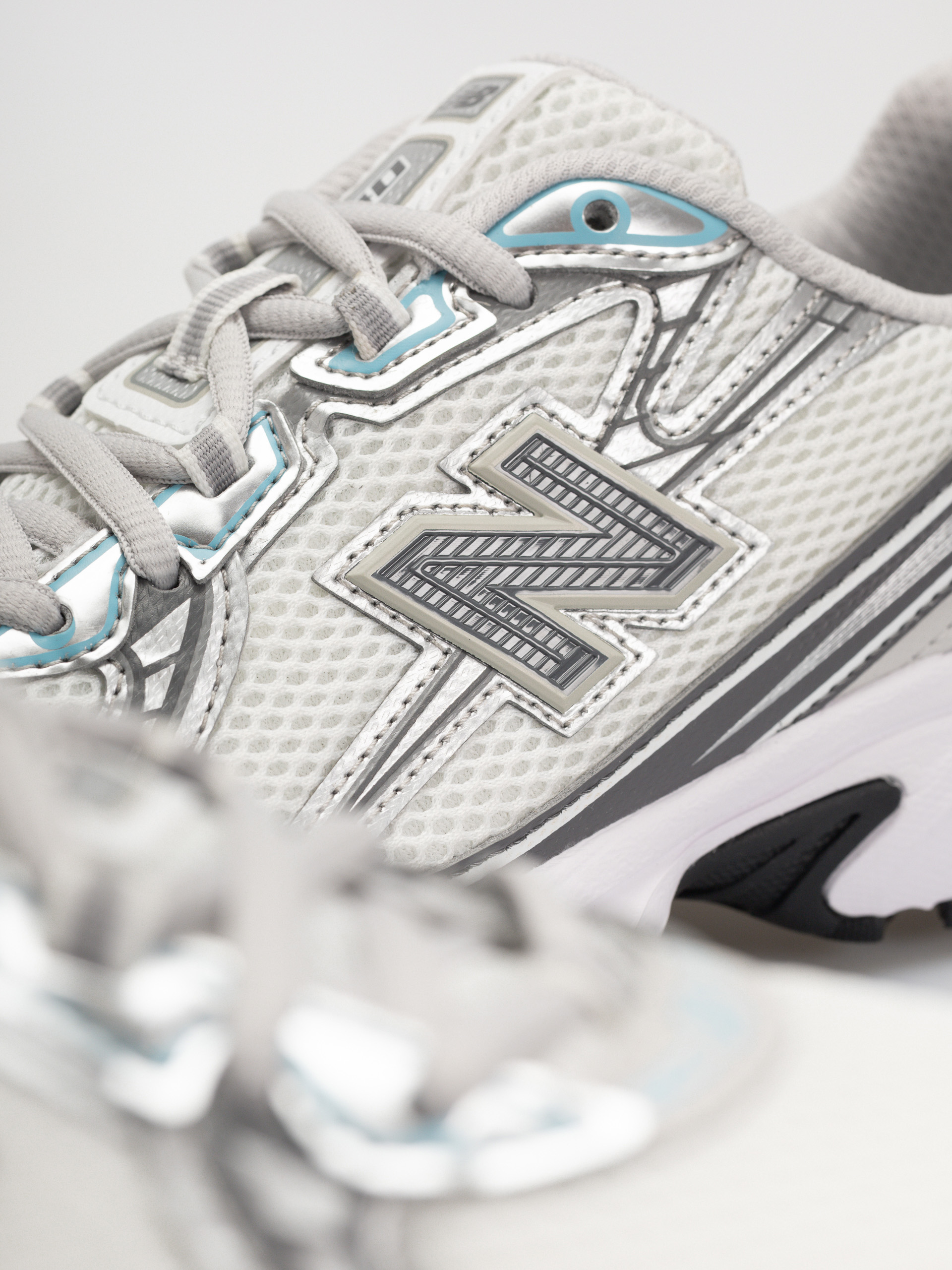 Buty New Balance 740 (103 white/castlerock)