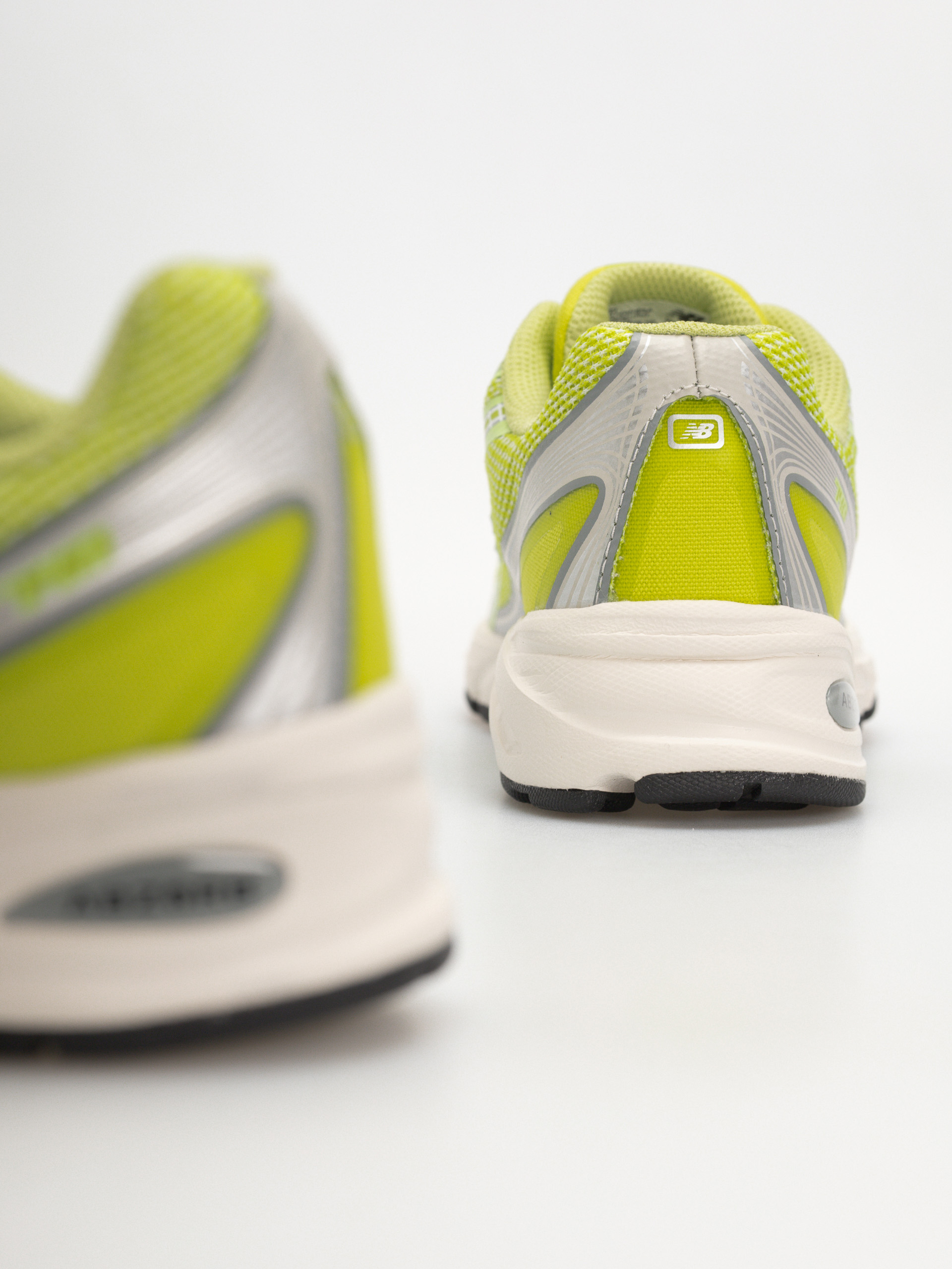 Buty New Balance 740 (timberwolf/afterglow)