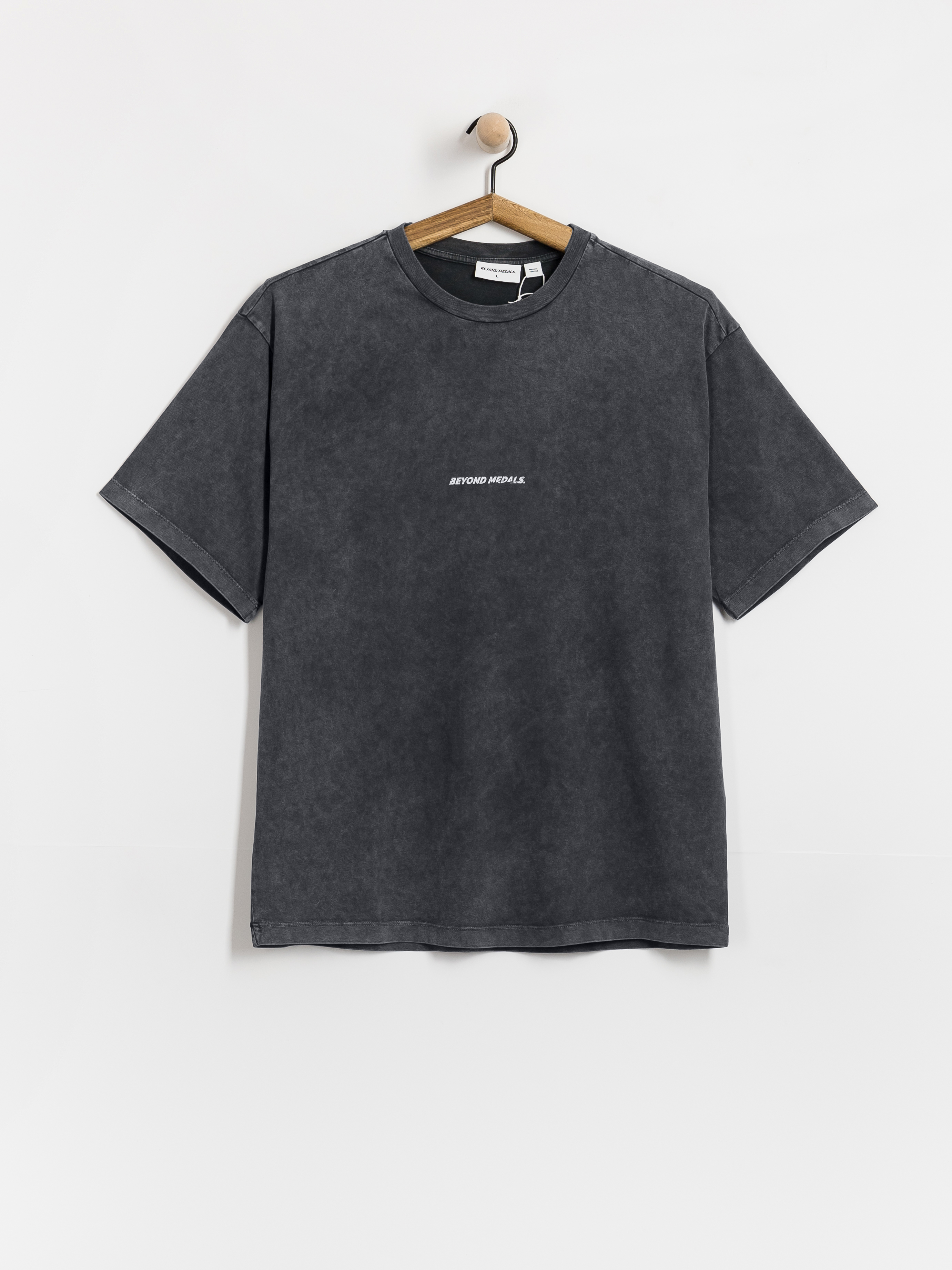 T-shirt Beyond Medals Distressed Logo (black)