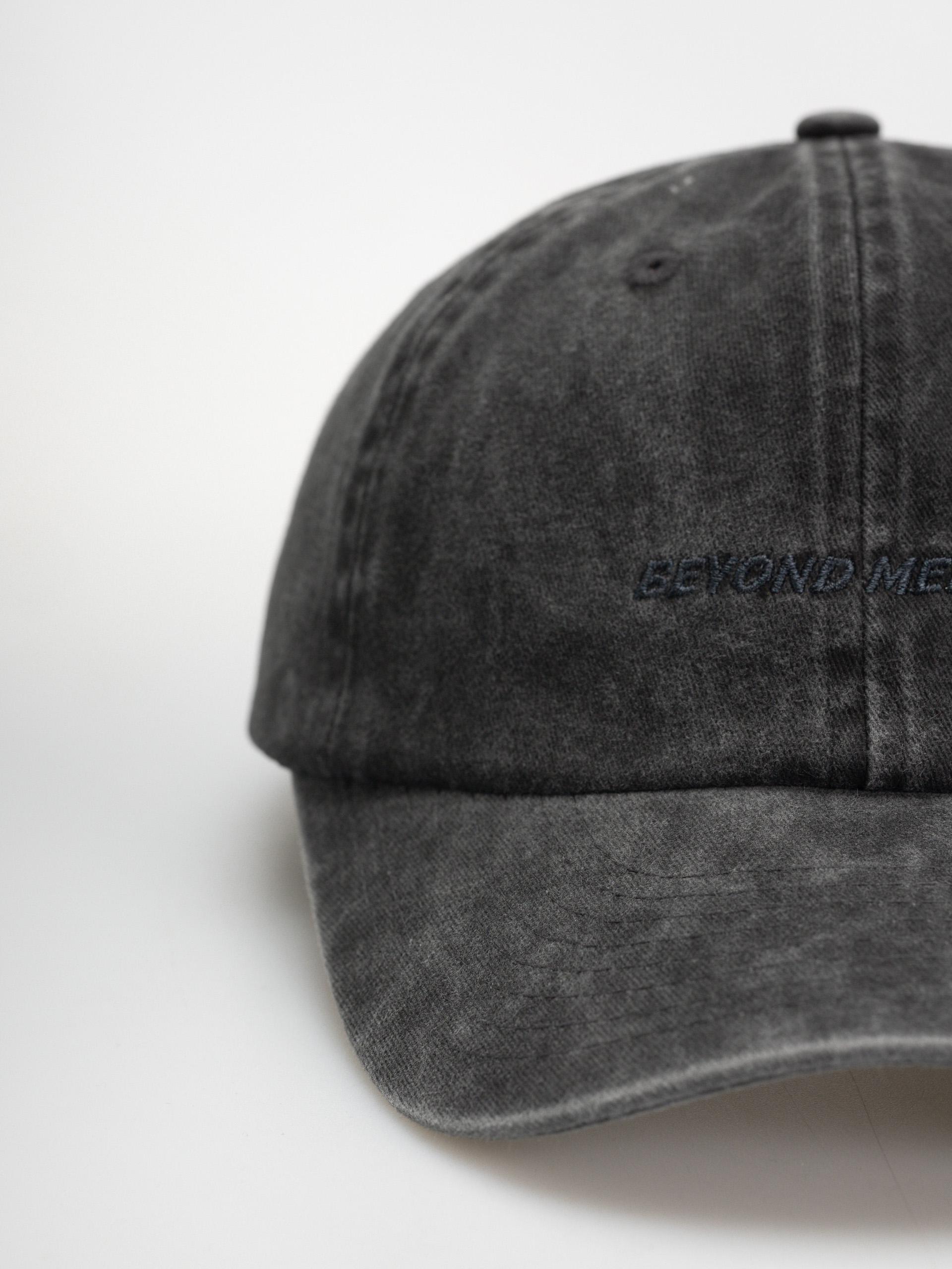 Czapka z daszkiem Beyond Medals Acid Logo (black)