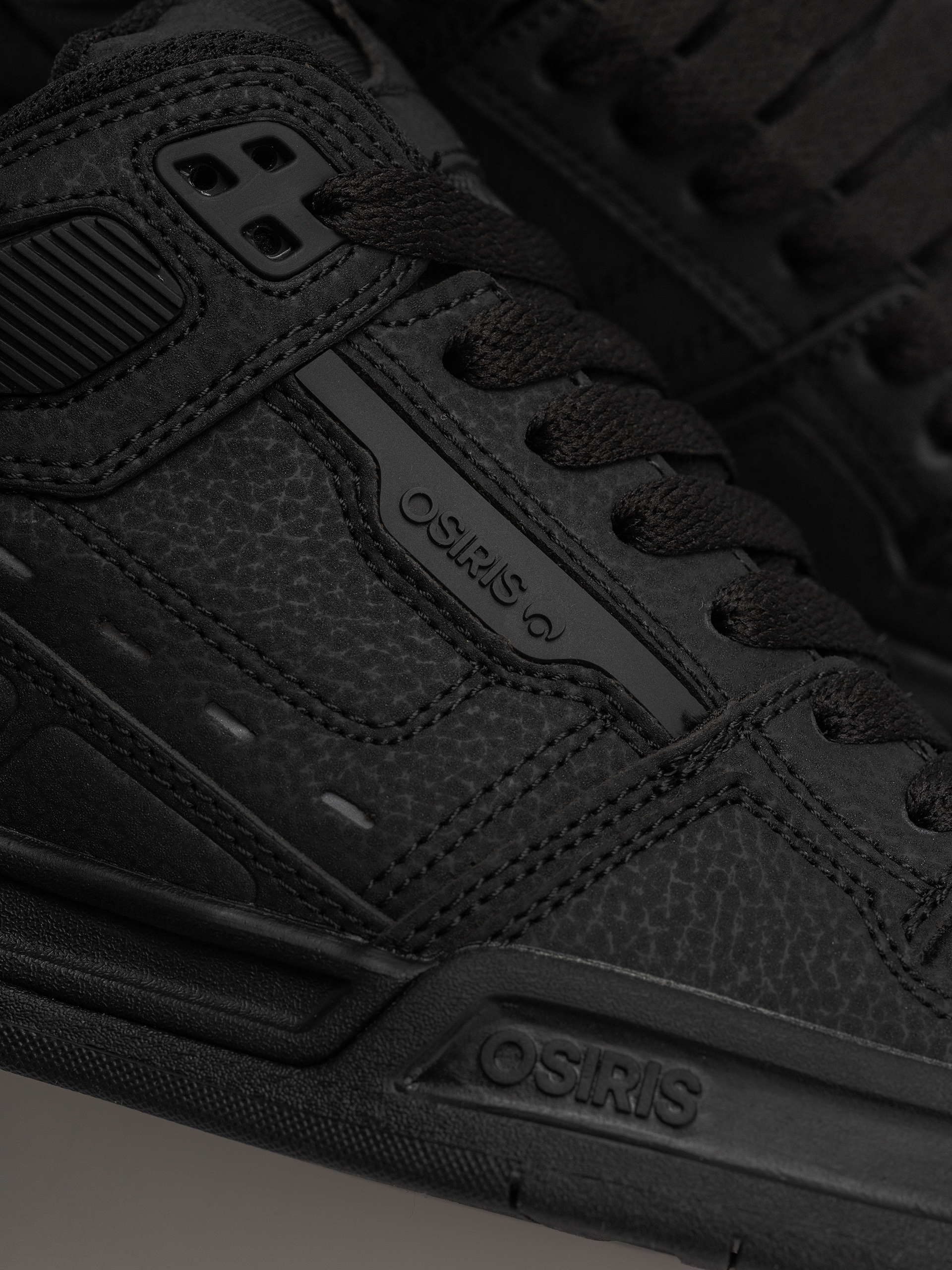 Buty Osiris Peril (black/black/black)