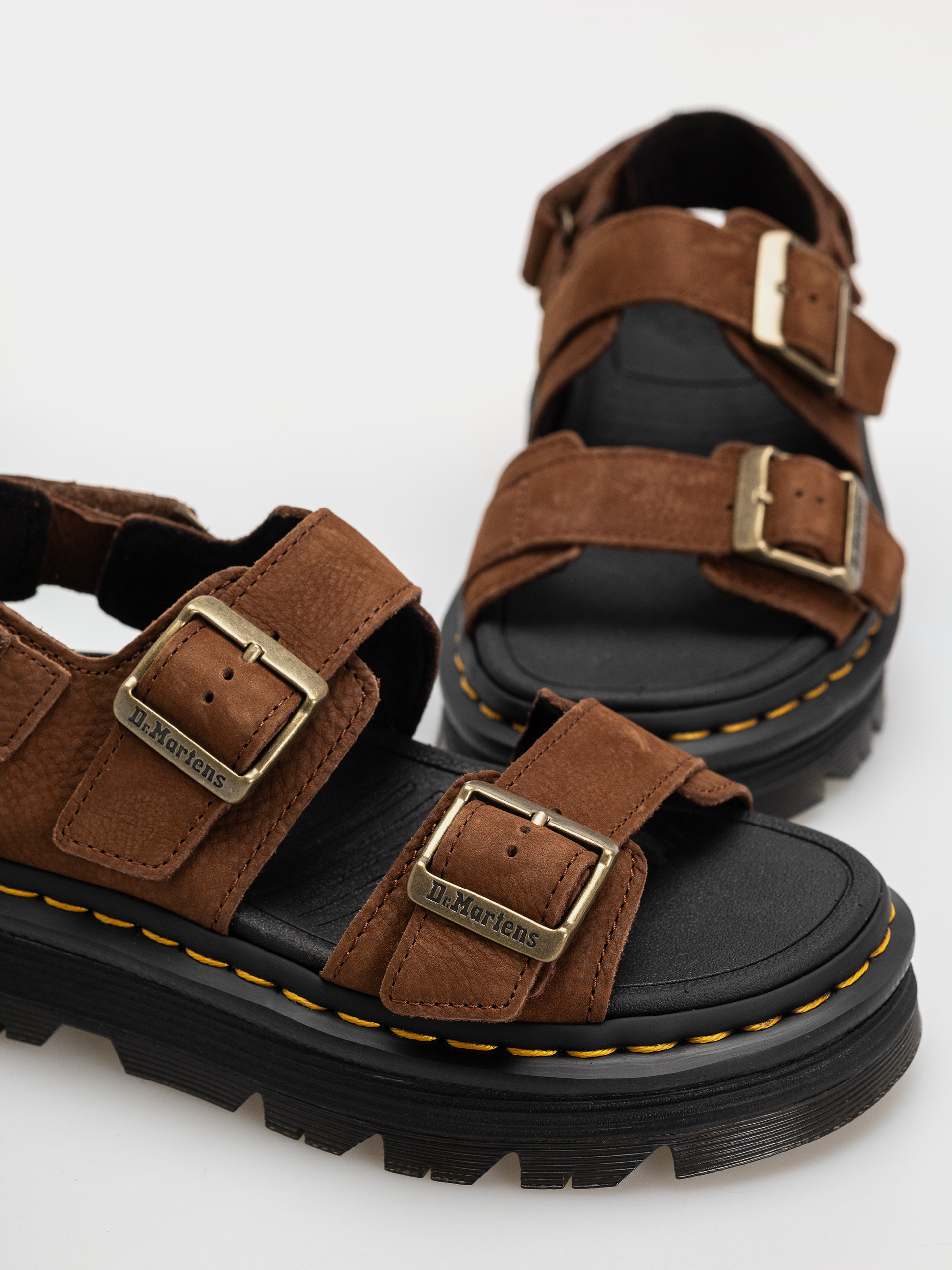 Sandały Dr. Martens ZebZag Wmn (sepia brown tumbled nubuck)