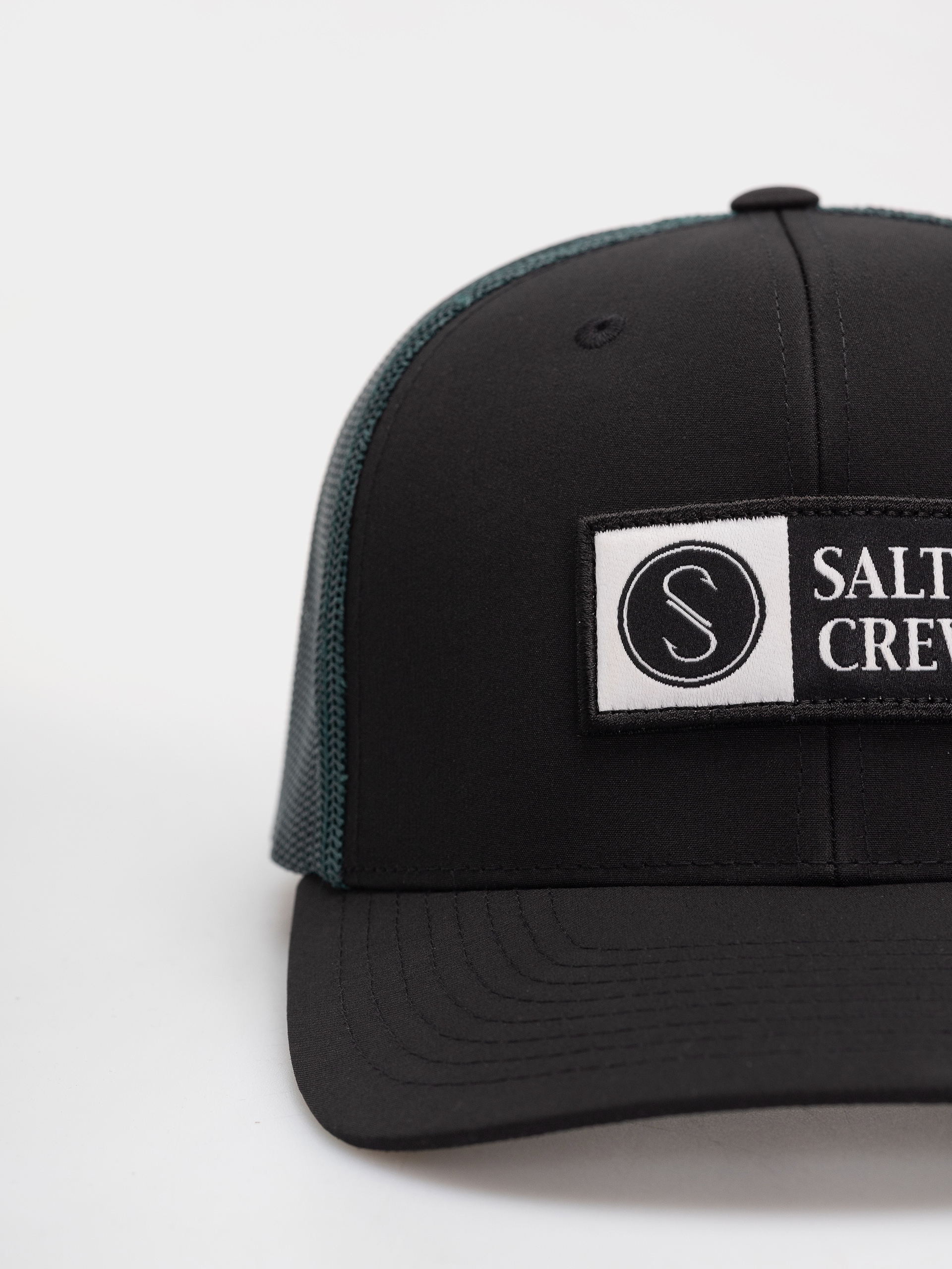 Czapka z daszkiem Salty Crew Pinnacle 2 Retro Trucker (black/hydro)