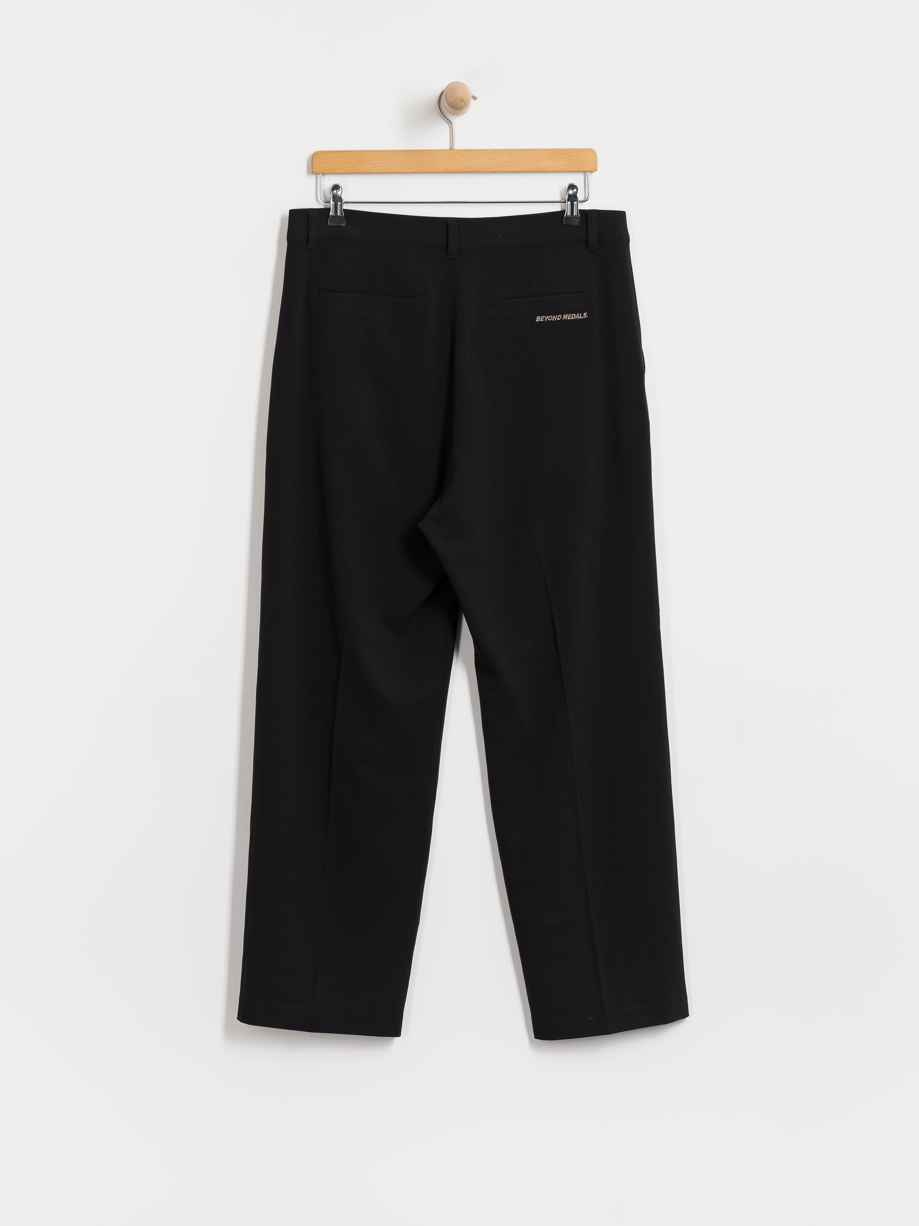 Spodnie Beyond Medals Suit (black)