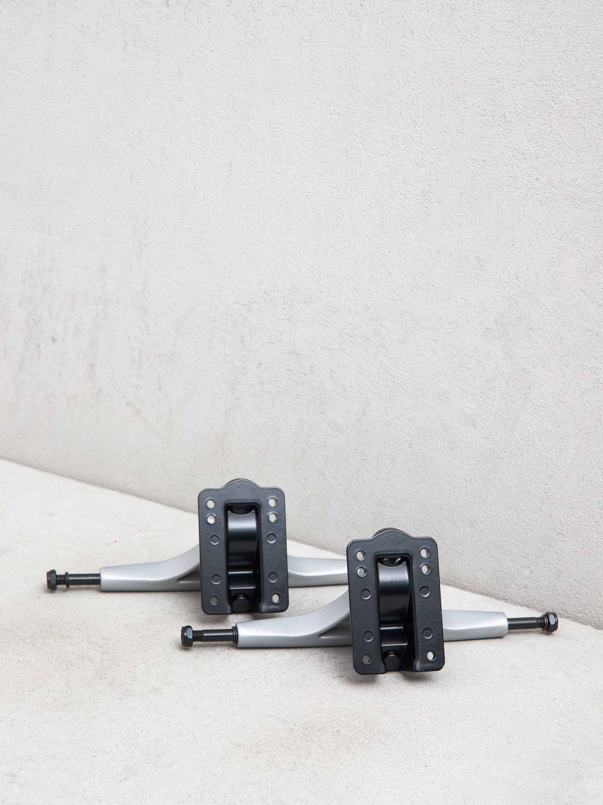 Traki Globe Slant Mag Reverse Kingpin (grey/black)