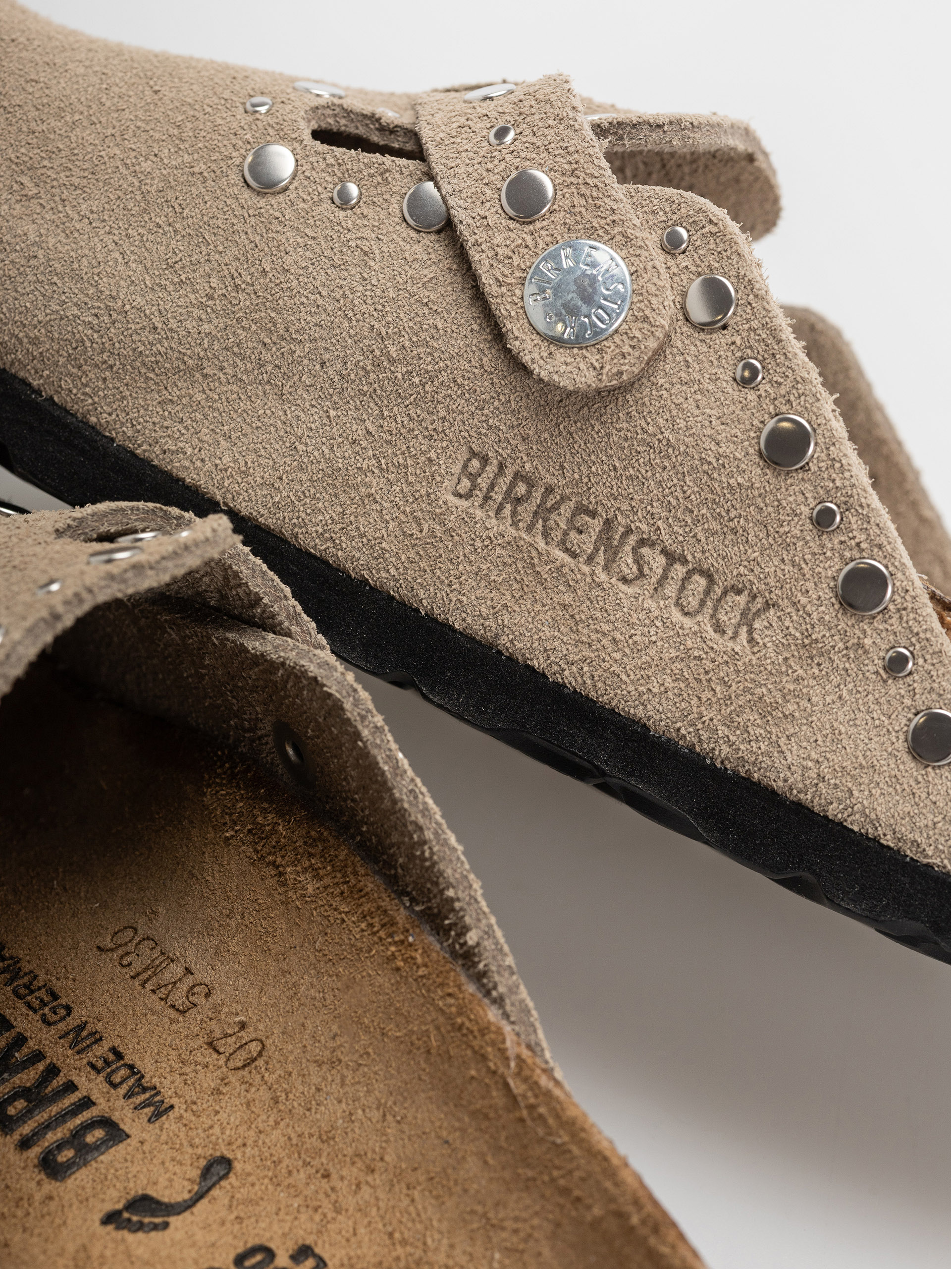 Klapki Birkenstock Boston Rivets Suede Leather Narrow Wmn (taupe)