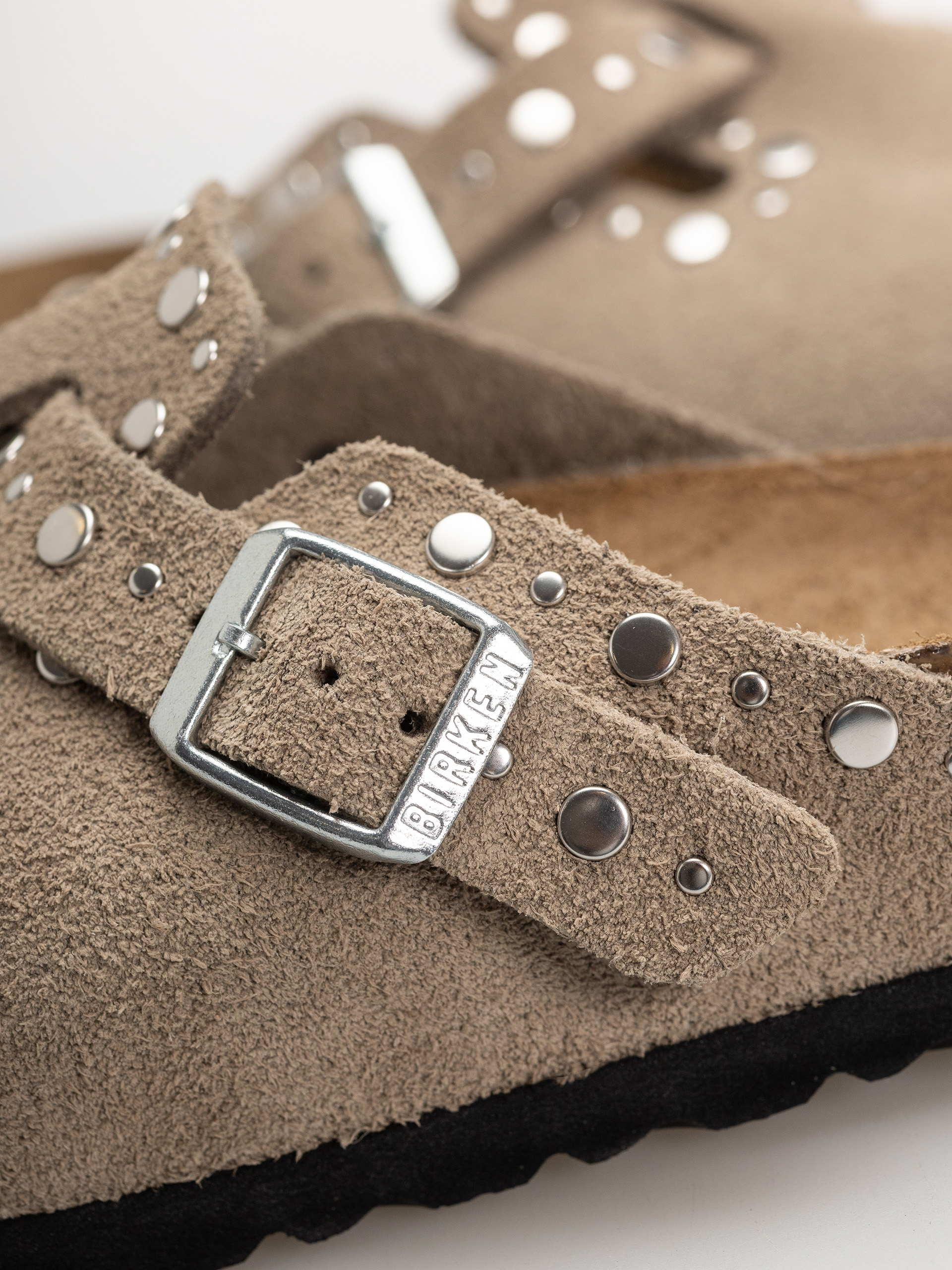 Klapki Birkenstock Boston Rivets Suede Leather Narrow Wmn (taupe)