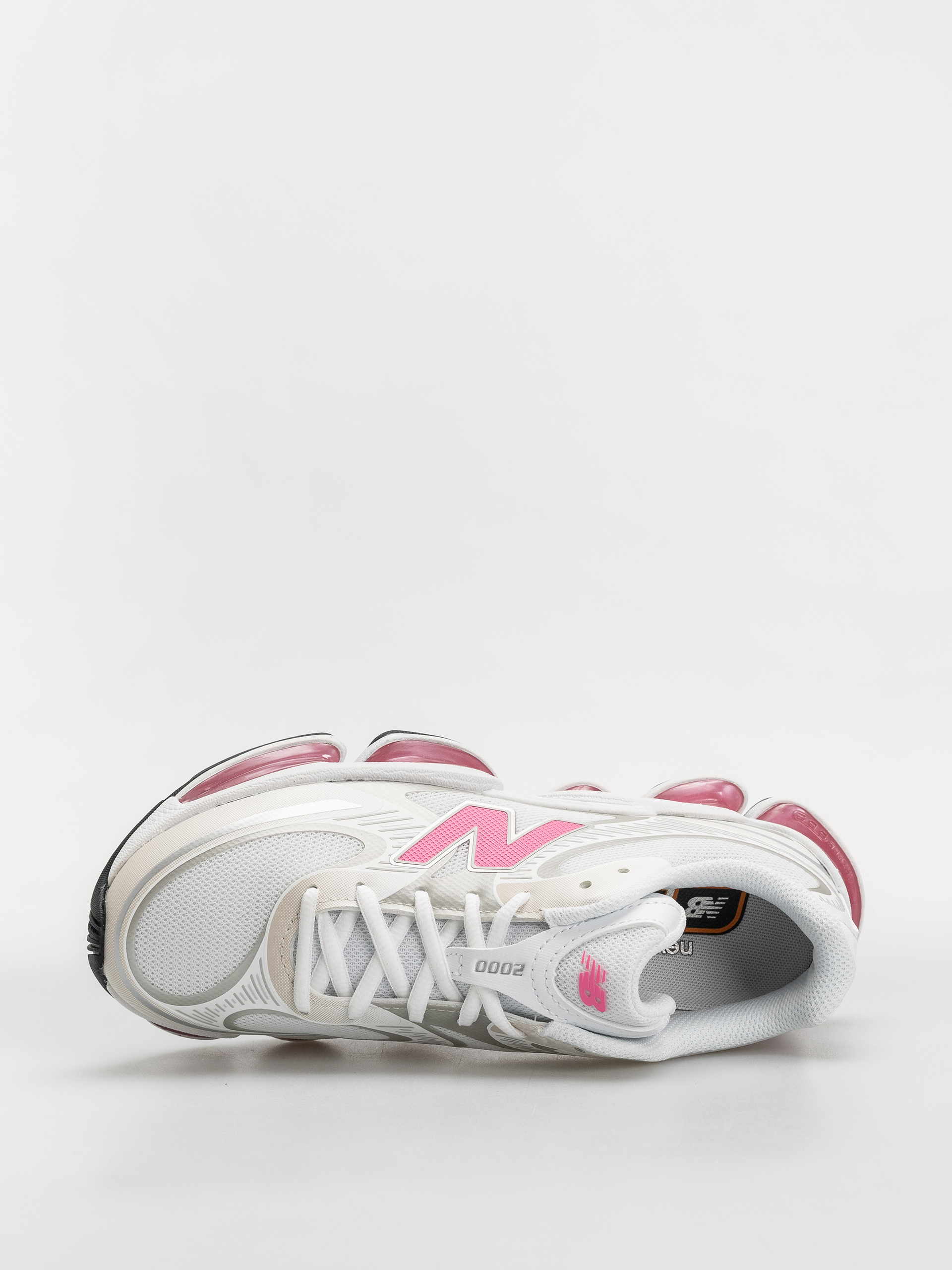 Buty New Balance 2000 (103 white/30% lighter pink heat)
